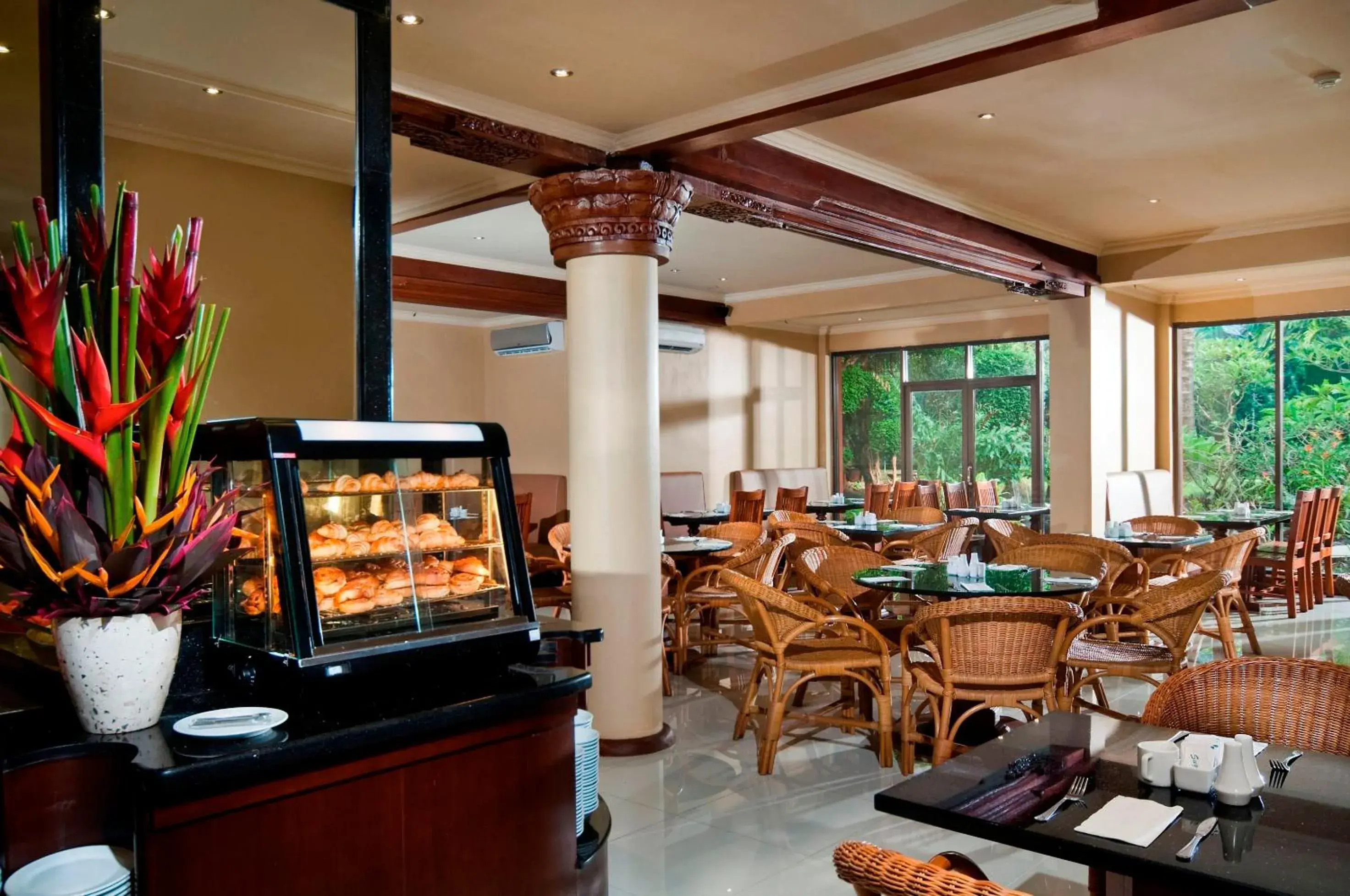 Restaurant/places to eat in Bali Garden Beach Resort Restaurant/places to eat in Bali Garden Beach Resort