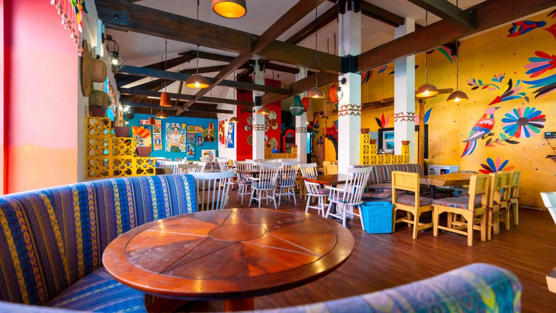 Restaurant/places to eat in Bali Garden Beach Resort