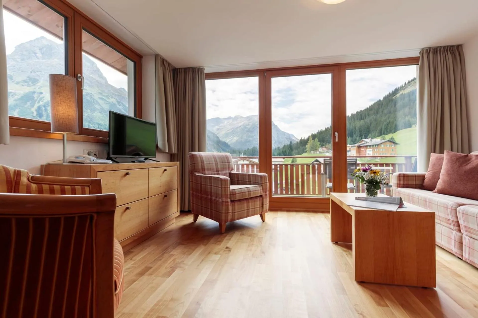 Living room in Hotel Schranz - Ski In & Ski Out