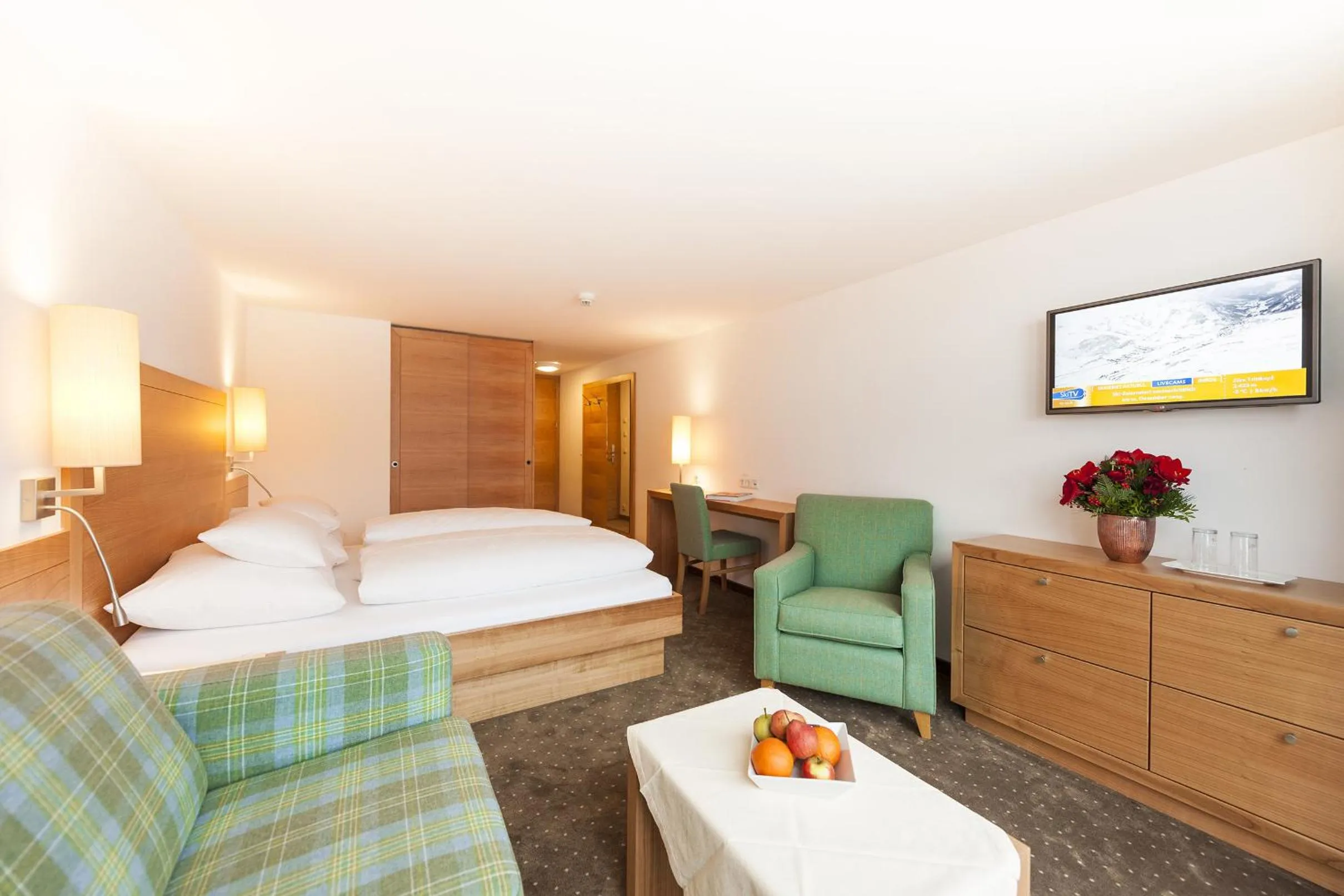 Photo of the whole room, Bed in Hotel Schranz - Ski In & Ski Out