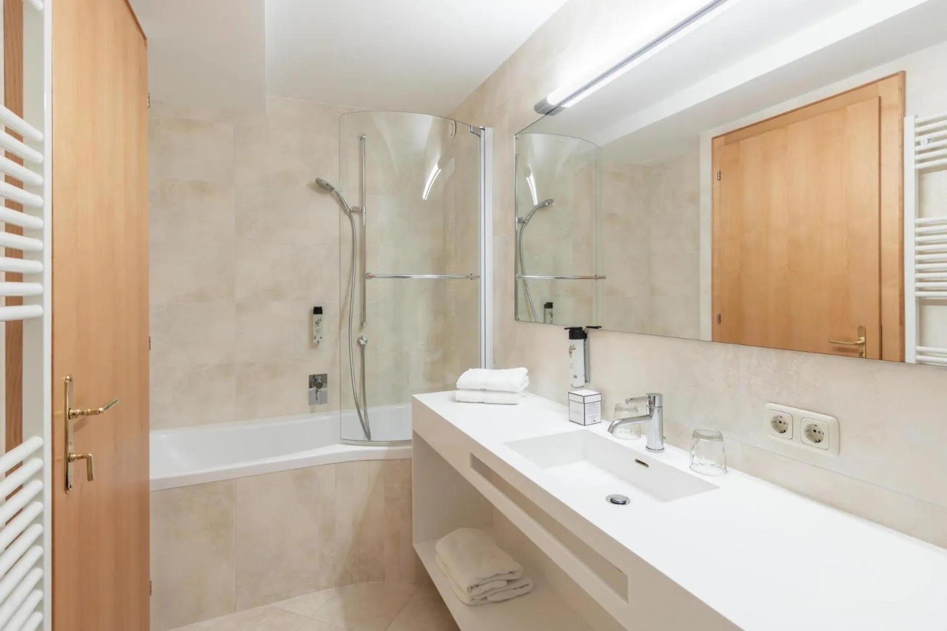 Bathroom in Hotel Schranz - Ski In & Ski Out