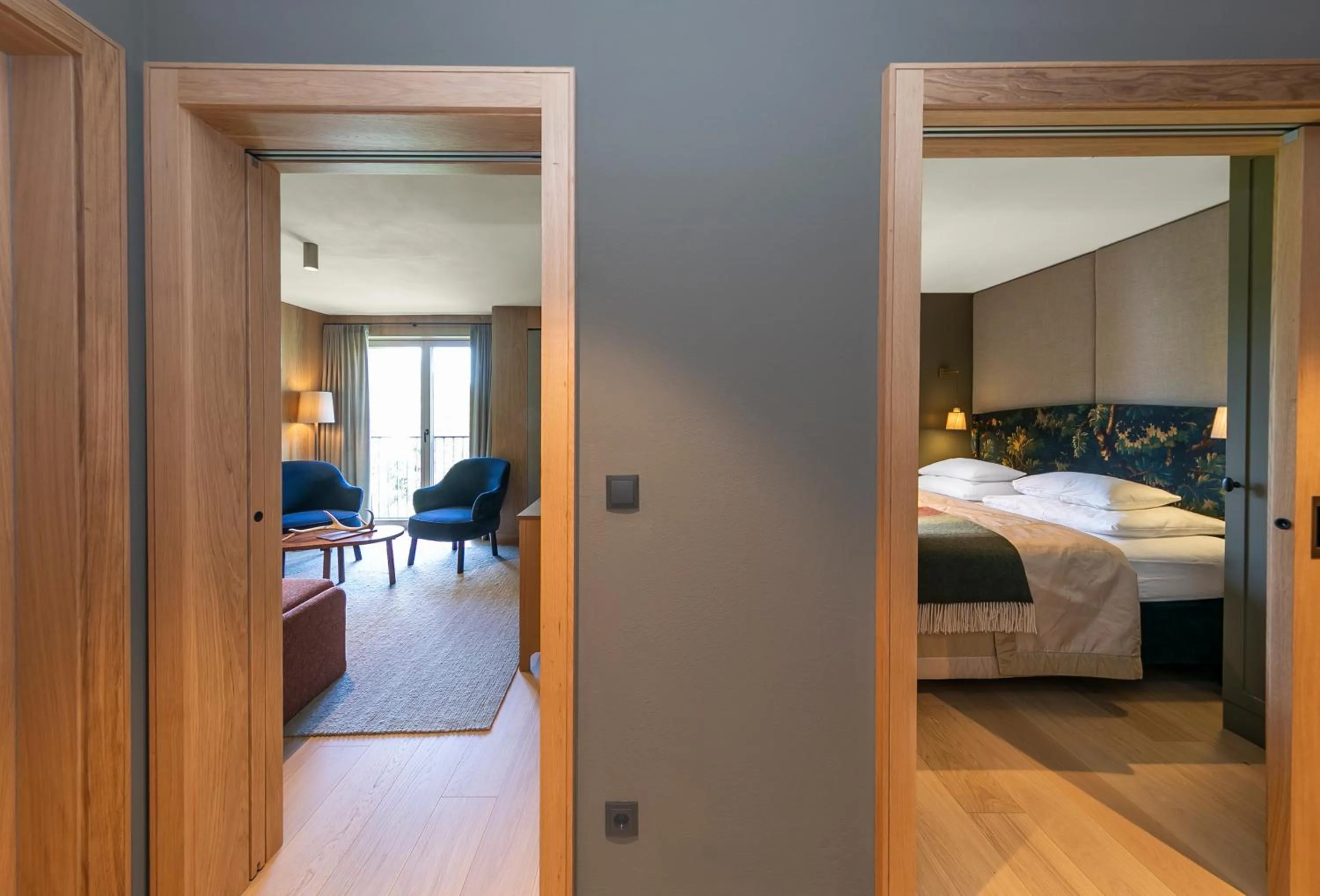 Seating area, Bed in Hotel Schranz - Ski In & Ski Out