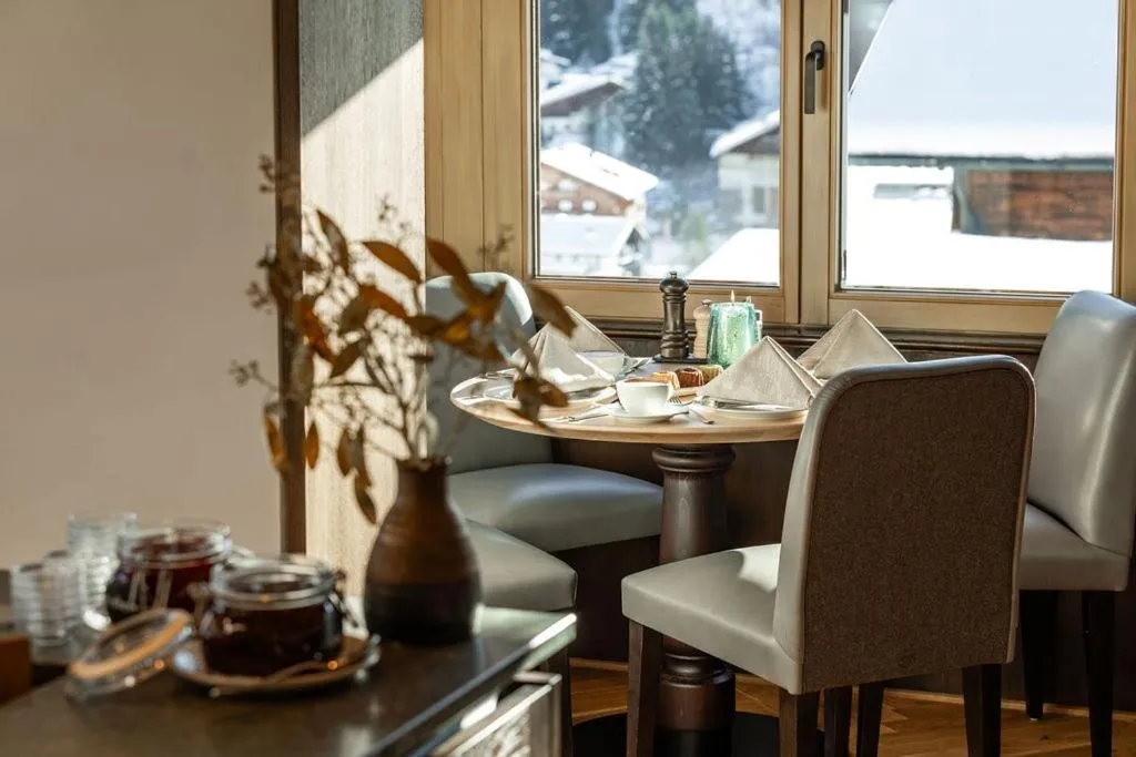 Breakfast in Hotel Schranz - Ski In & Ski Out