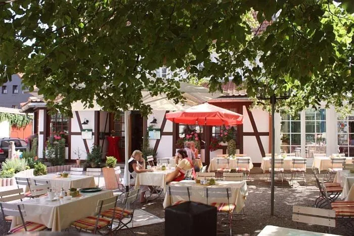 Restaurant/places to eat in Burghotel Münzenberg