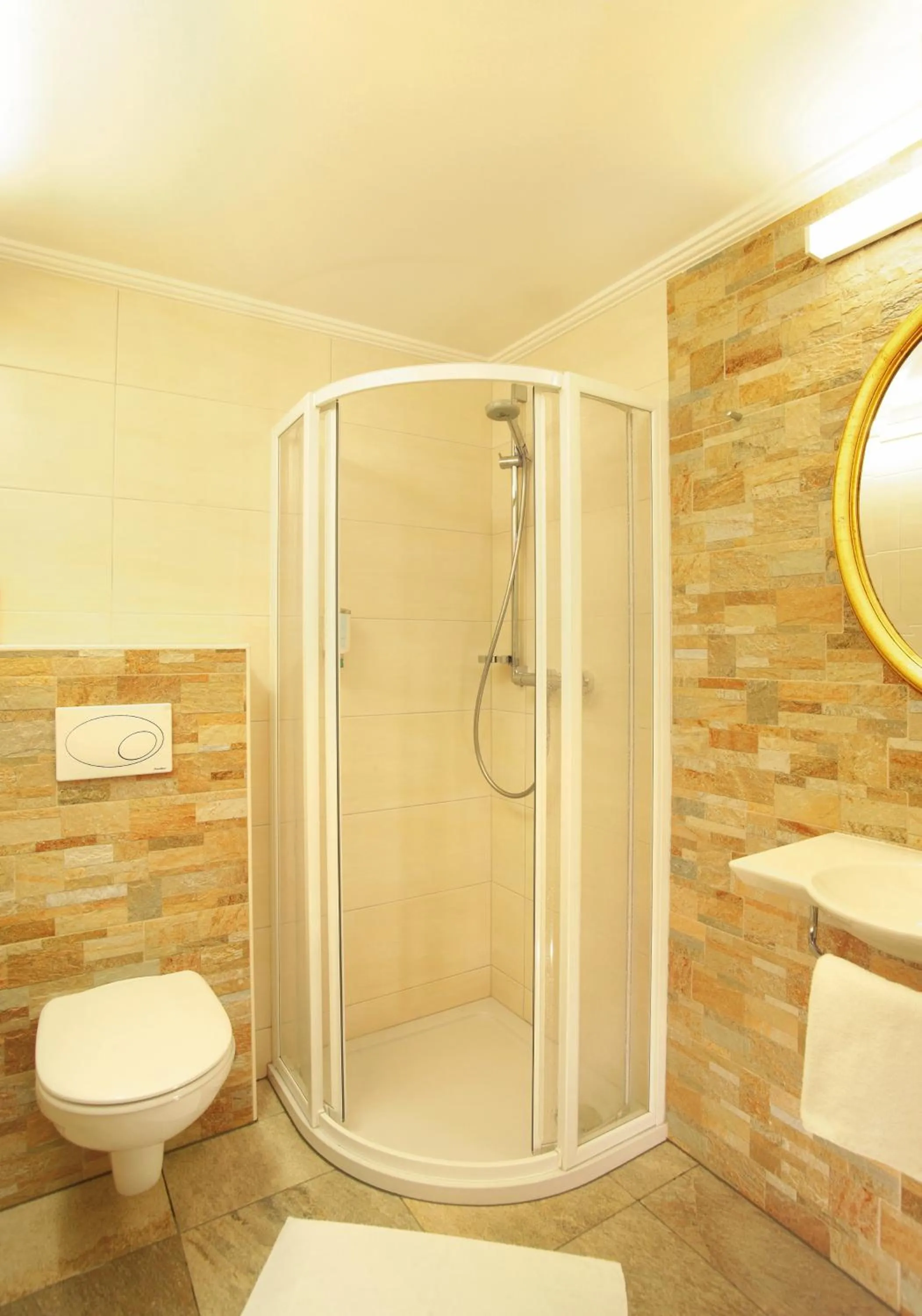 Bathroom in Hotel Sperlhof