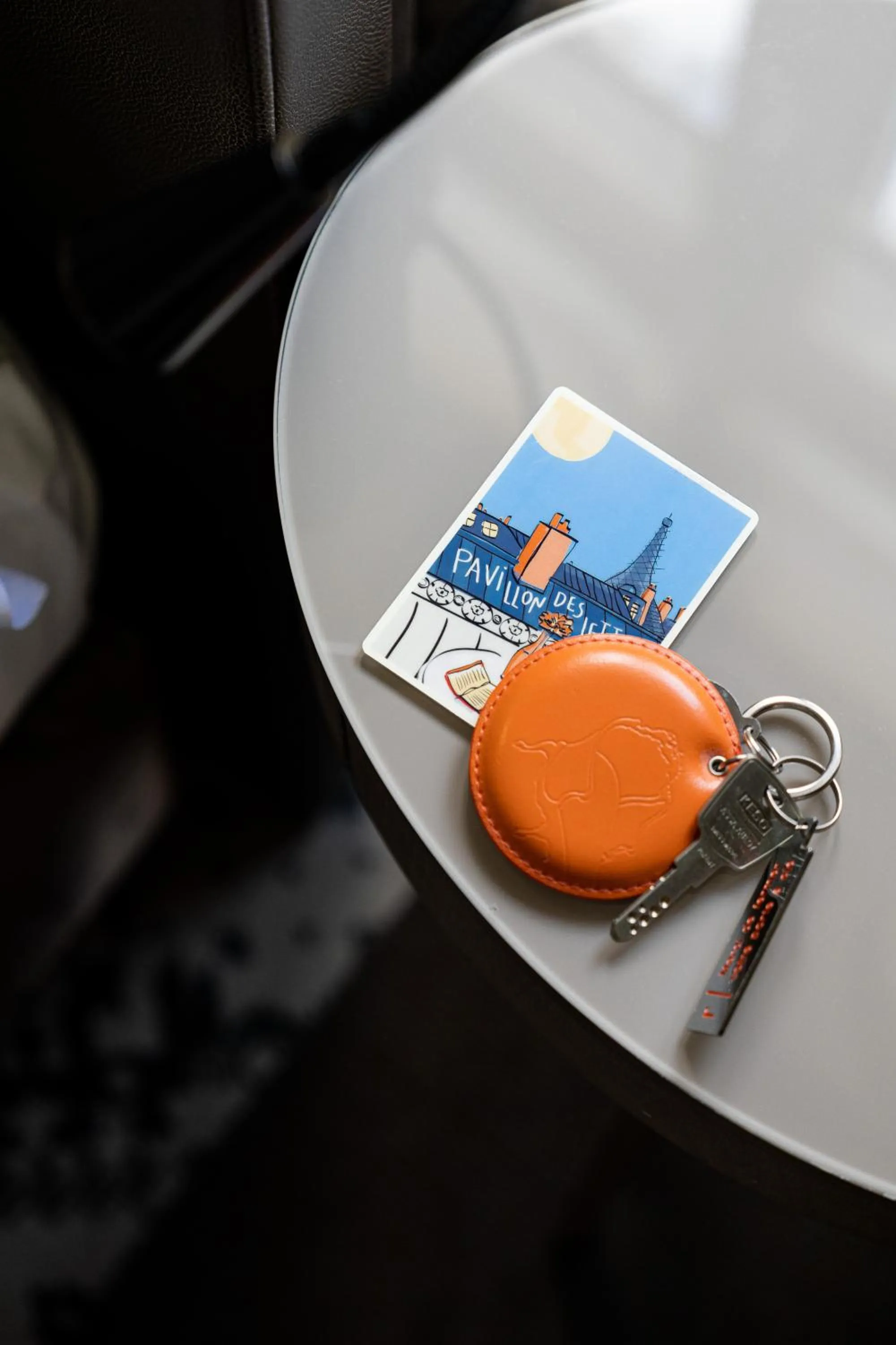 Decorative detail in Le Pavillon des Lettres