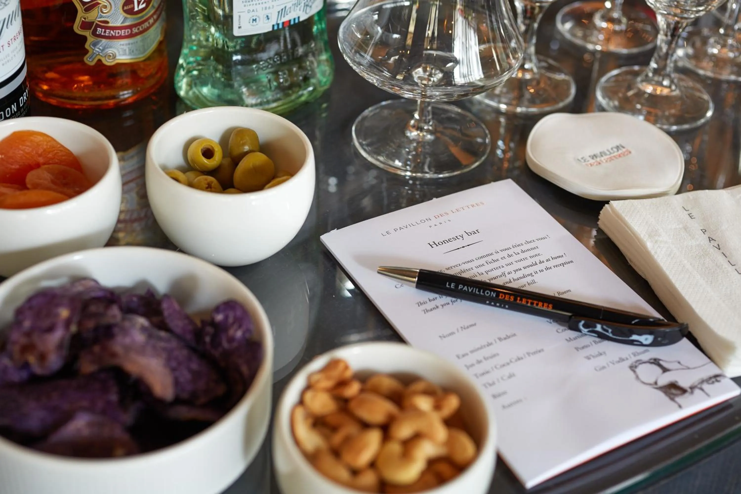 Lounge or bar in Le Pavillon des Lettres