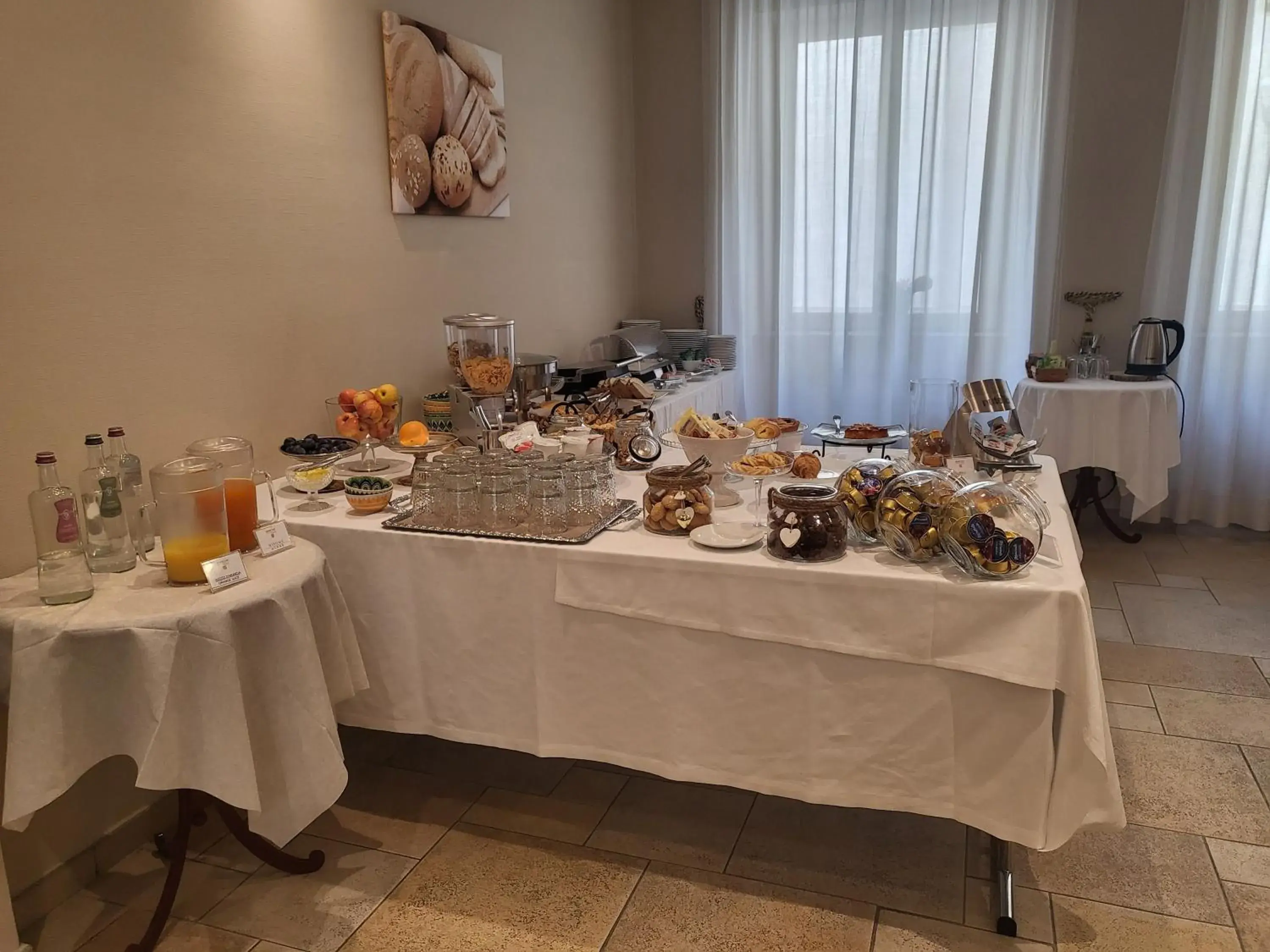 Breakfast in Hotel Lux Breakfast in Hotel Lux