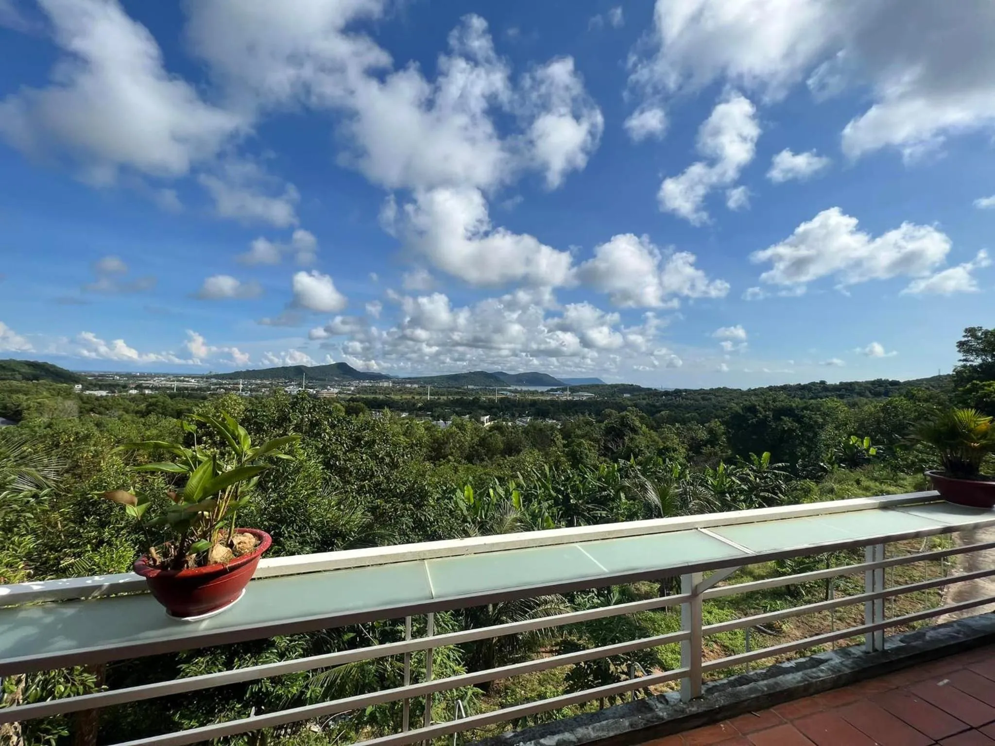 Natural landscape in Hanh Mai Hotel