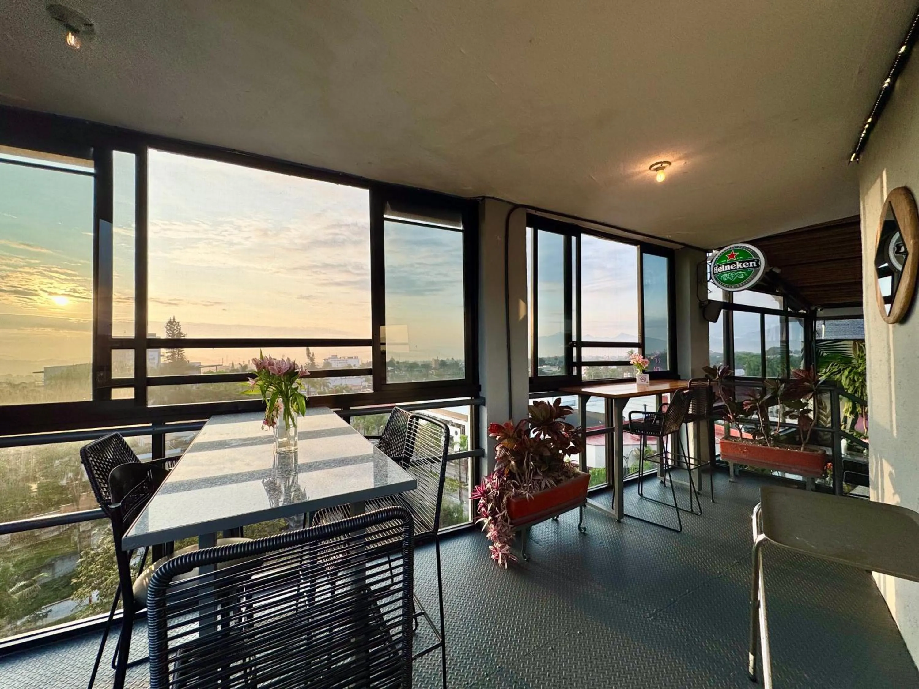 Restaurant/places to eat in Comfort Inn Cordoba