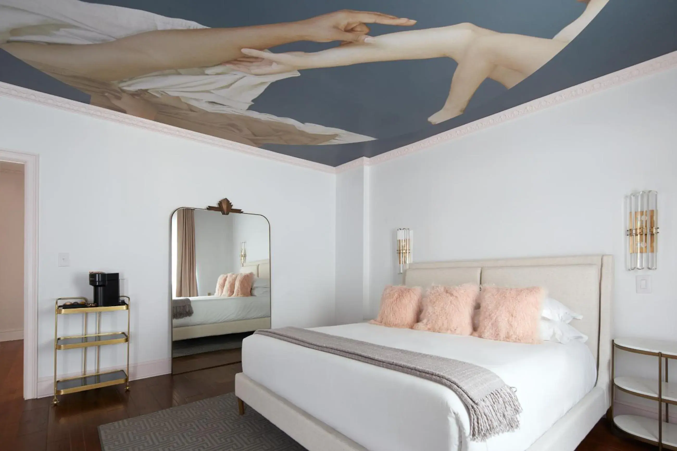 Bed in The Franklin on Rittenhouse, A Boutique Hotel Bed in The Franklin on Rittenhouse, A Boutique Hotel