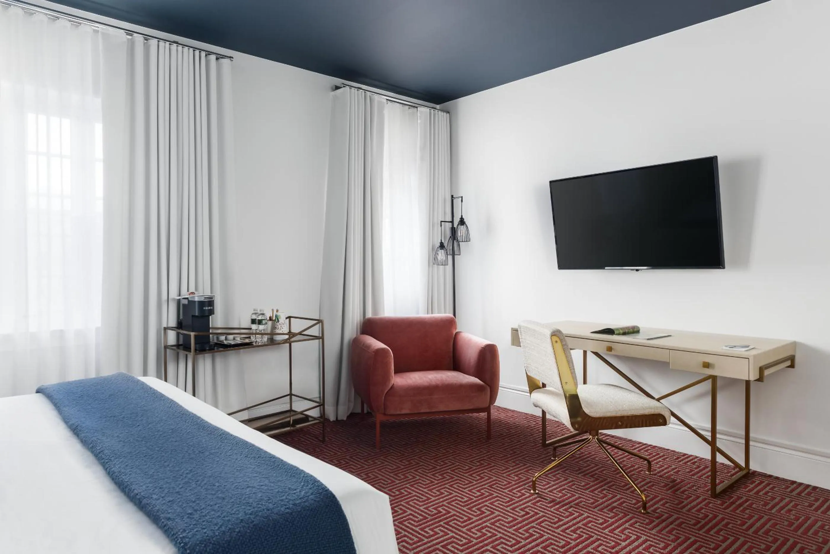 Photo of the whole room, Bed in The Franklin on Rittenhouse, A Boutique Hotel