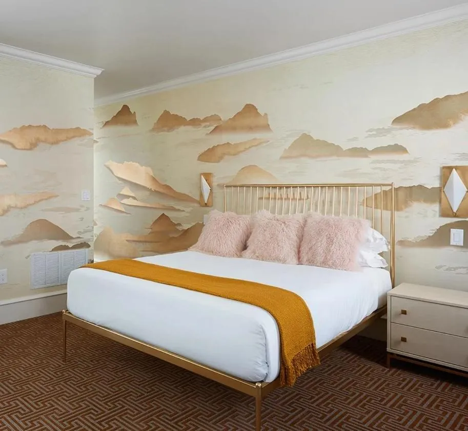 Bed in The Franklin on Rittenhouse, A Boutique Hotel