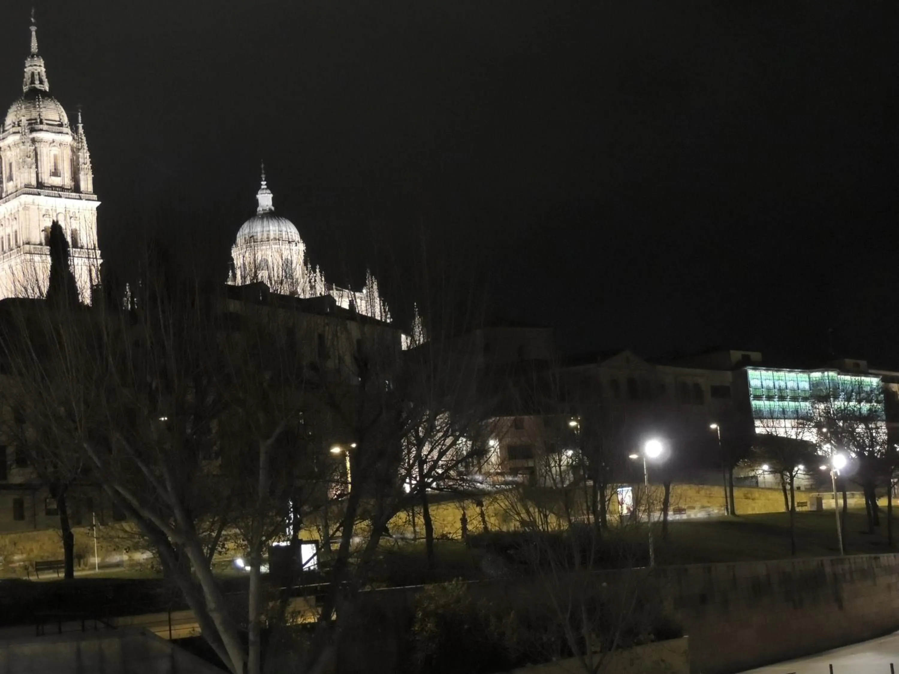 Property building in Apartamento Ribera Del Puente