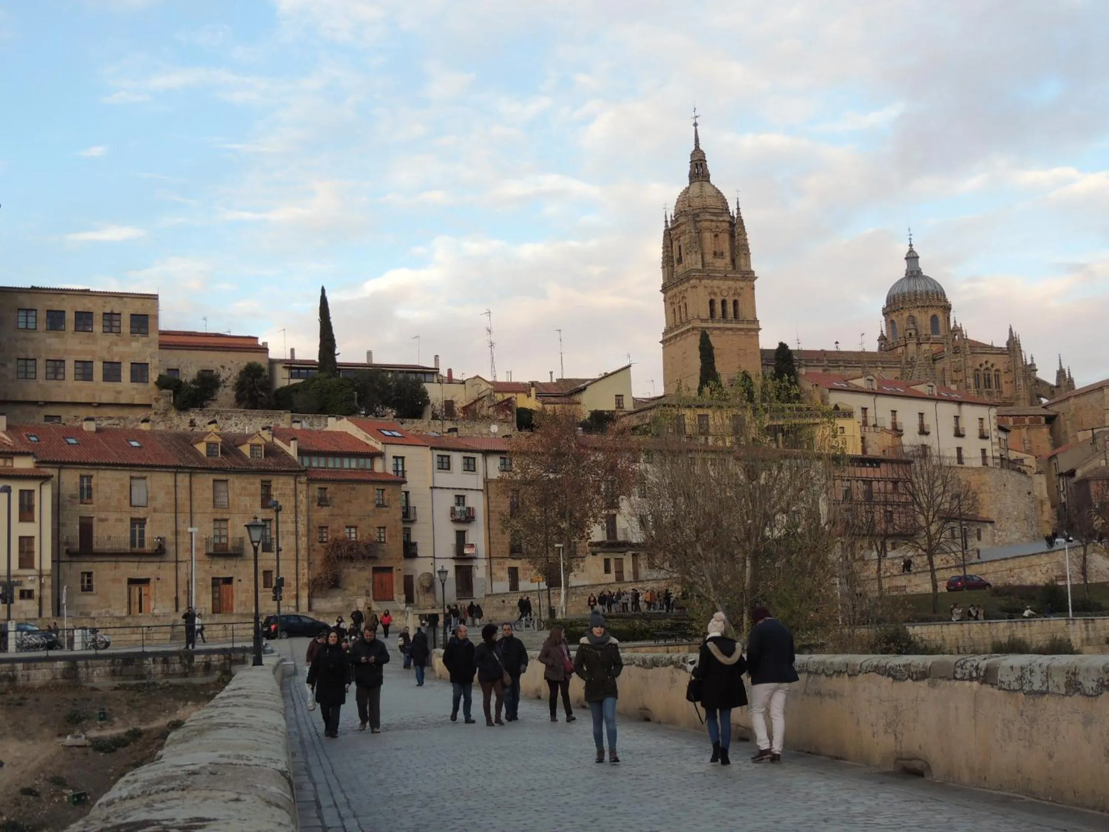 Property building in Apartamento Ribera Del Puente