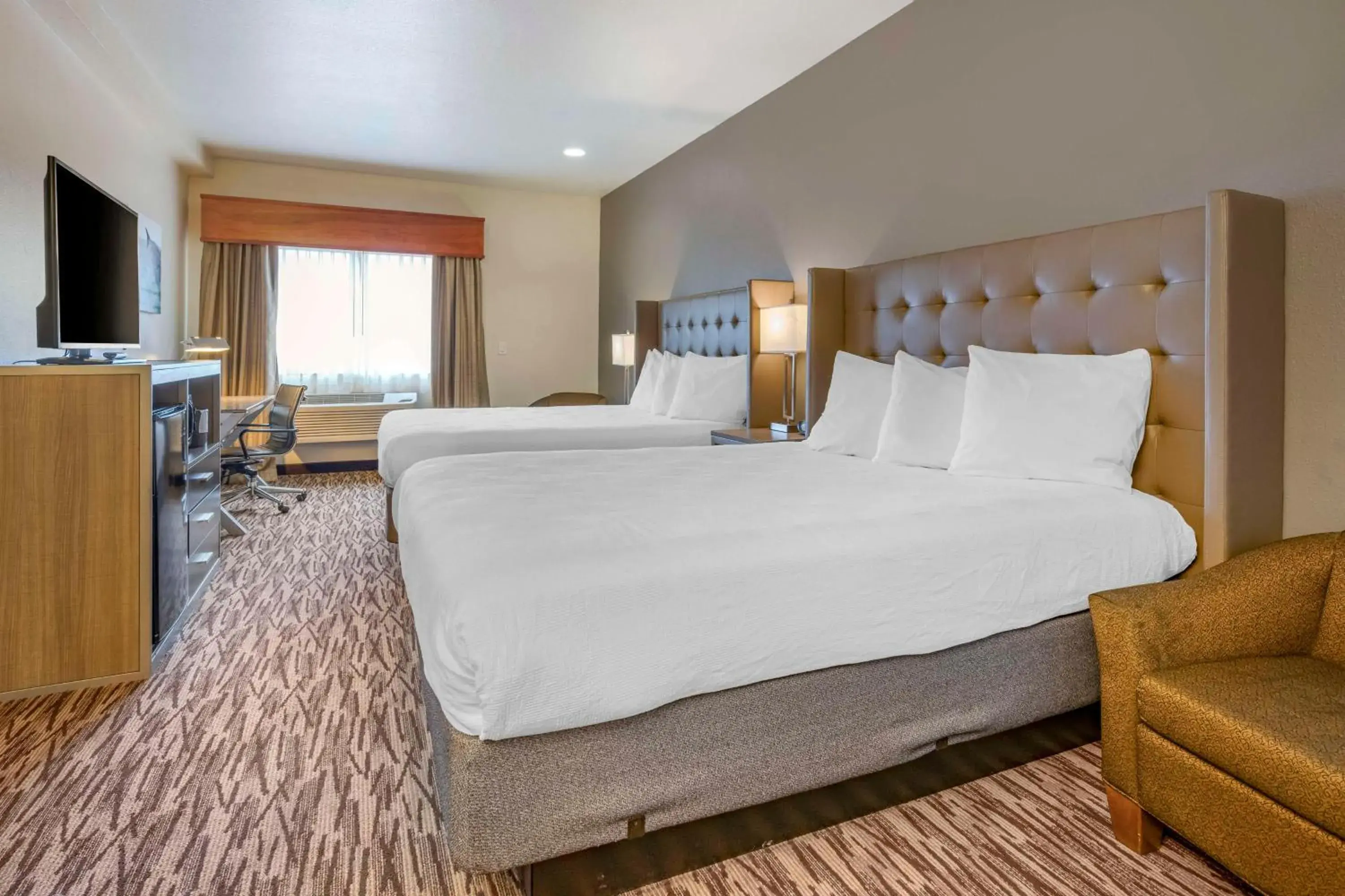 Bedroom, Bed in Best Western PLUS Peppertree Airport Inn Bedroom, Bed in Best Western PLUS Peppertree Airport Inn