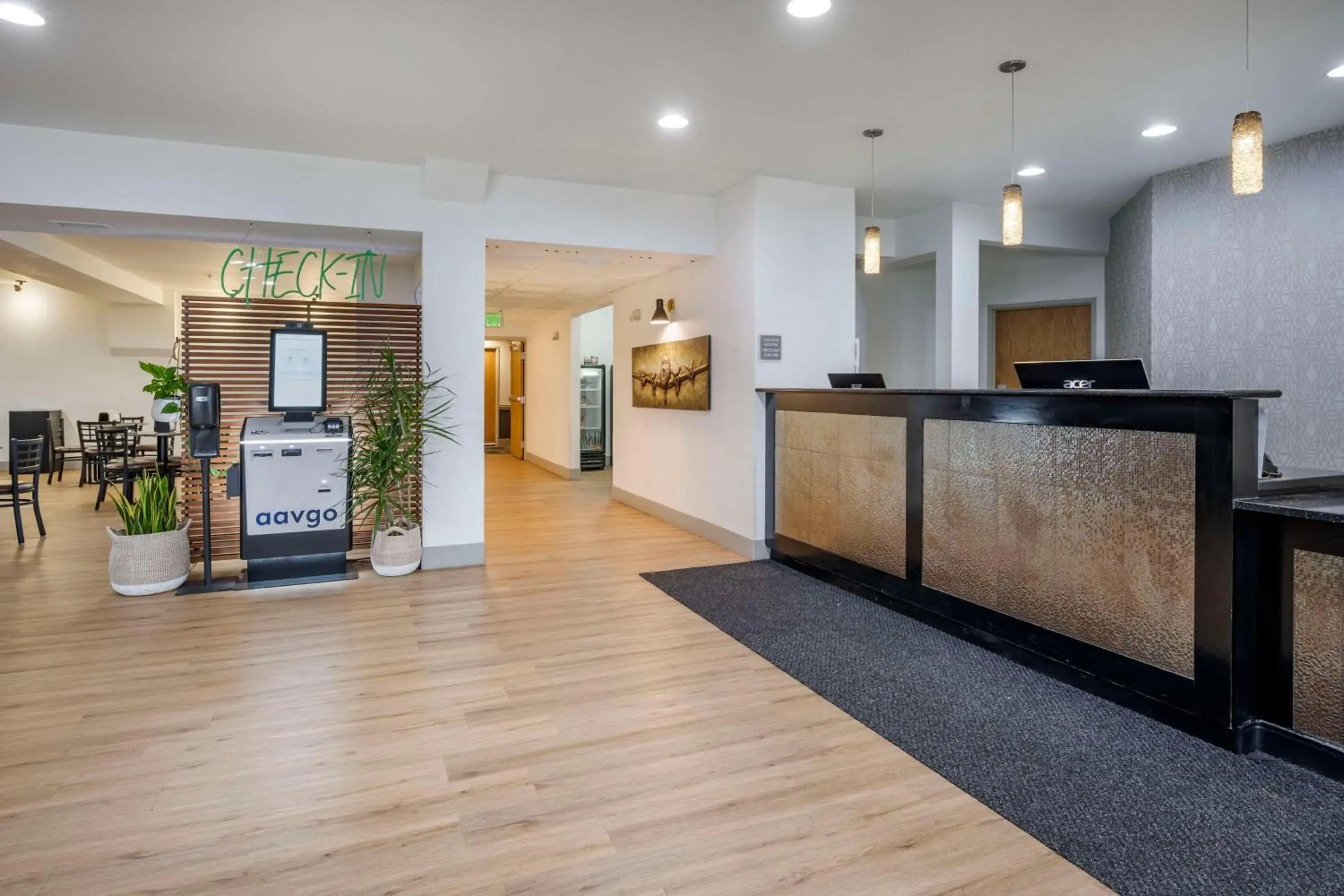 Lobby or reception in Best Western PLUS Peppertree Airport Inn Lobby or reception in Best Western PLUS Peppertree Airport Inn