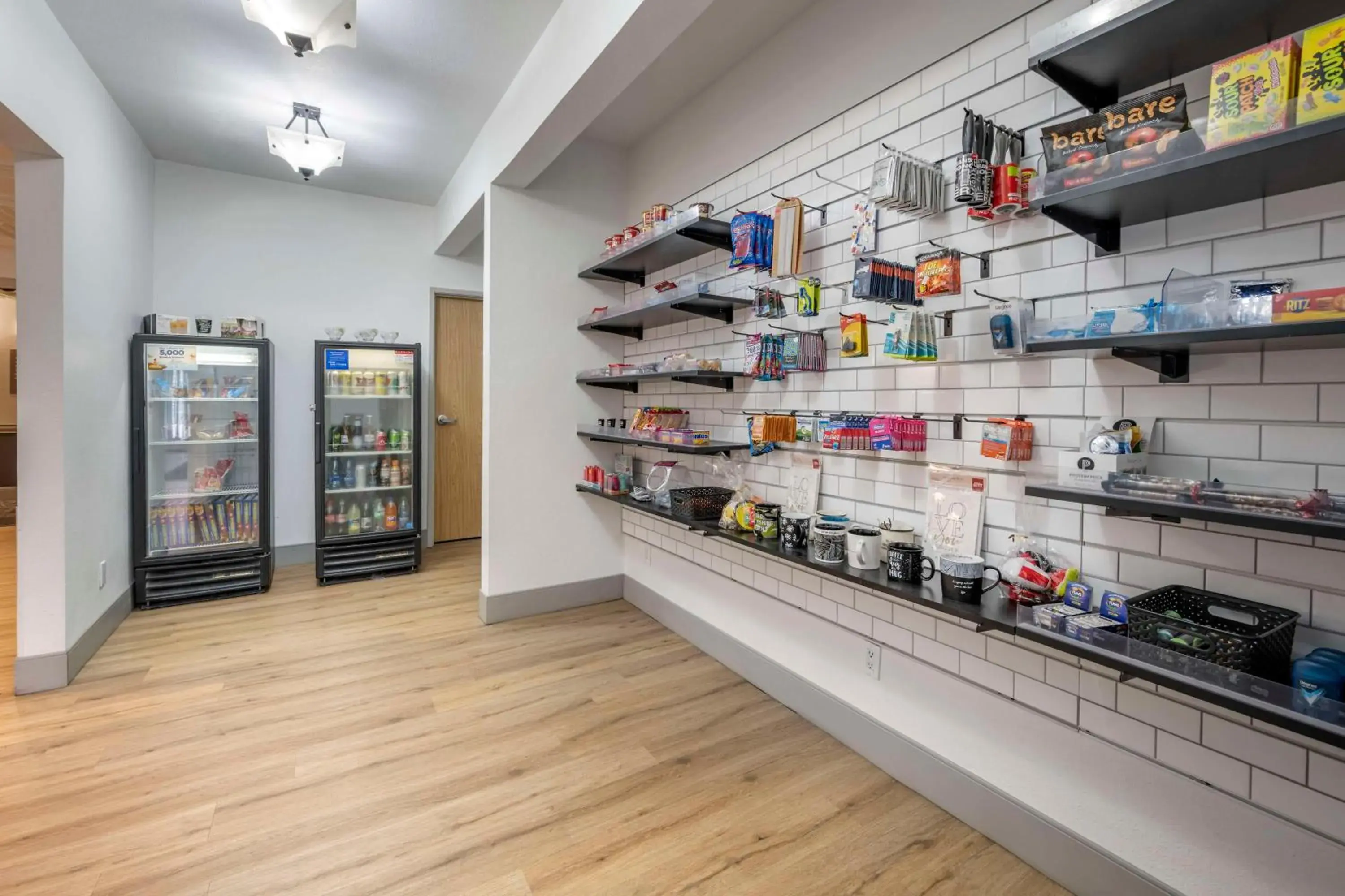 Property building in Best Western PLUS Peppertree Airport Inn Property building in Best Western PLUS Peppertree Airport Inn