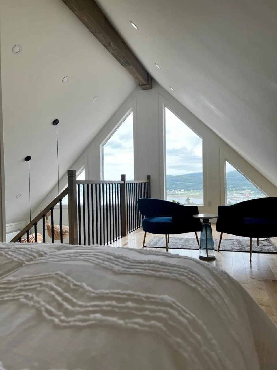 Bed in Bambury's Hillside Chalets