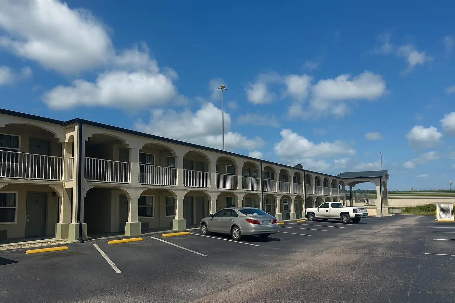 Property building in Days Inn by Wyndham Bradenton I-75