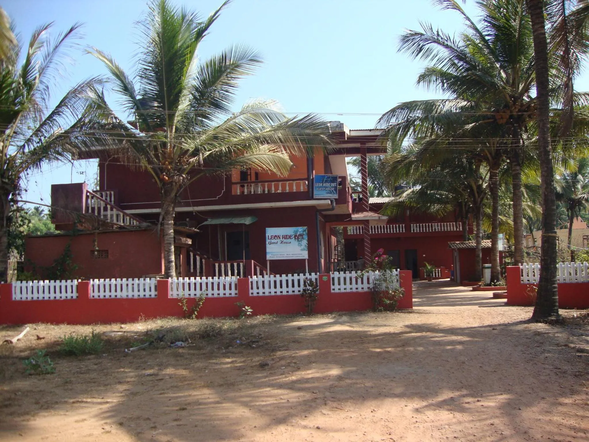 Leon Hide Out Guest House