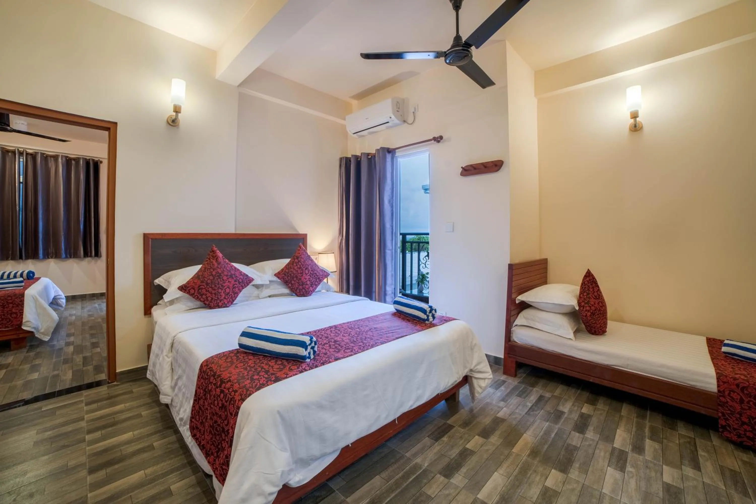 Bedroom, Bed in Paguro Beach Inn