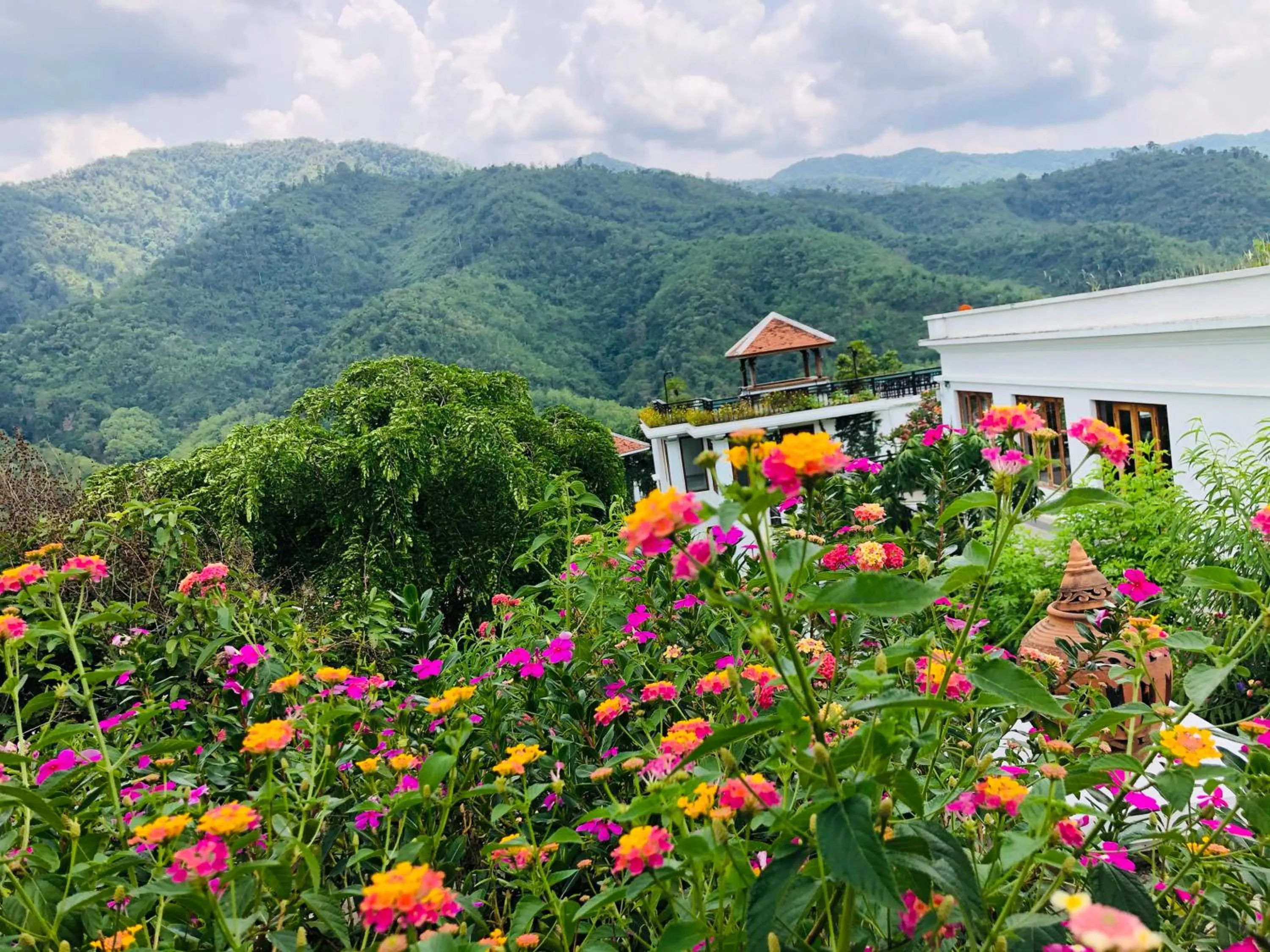 Mountain view in Le Grand Pakbeng