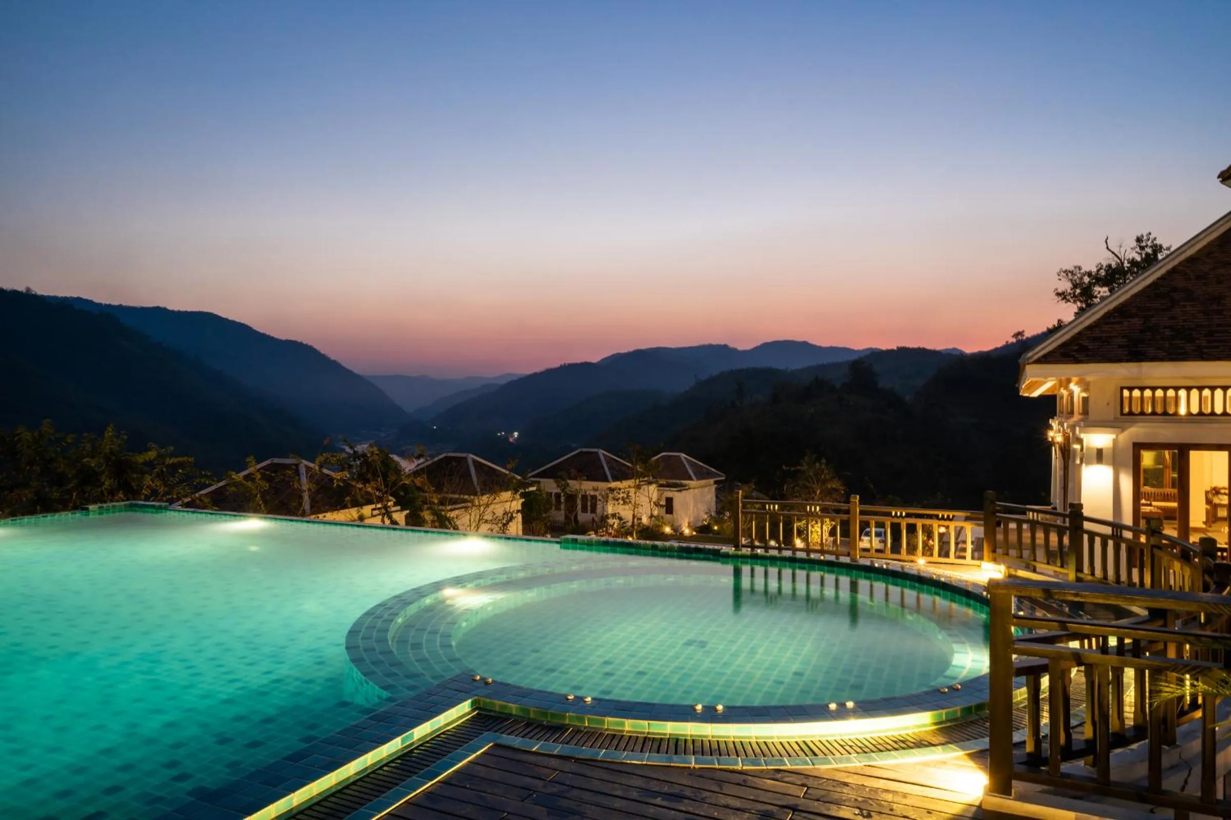 Bird's eye view in Le Grand Pakbeng