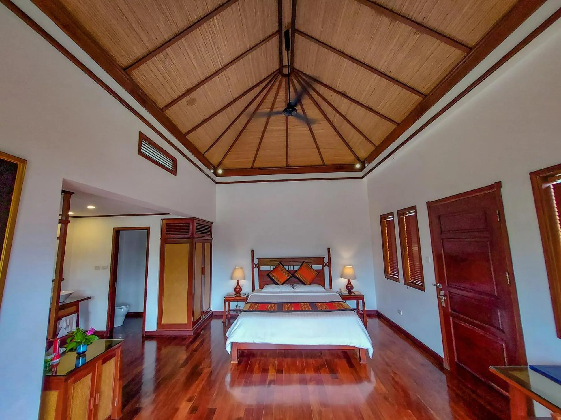 Bedroom, Bed in Le Grand Pakbeng