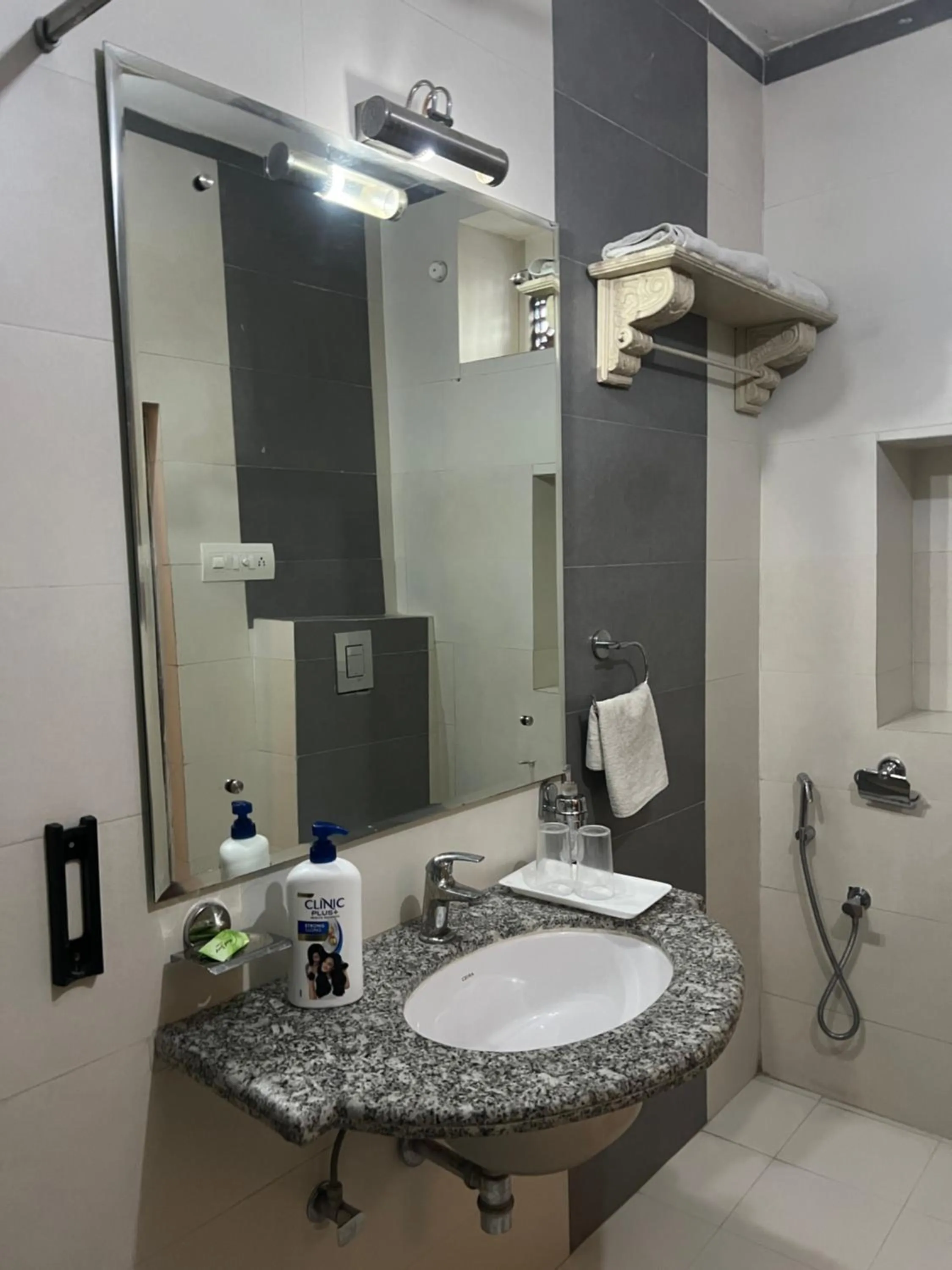 Bathroom in Raj Mandir Boutique Home Stay