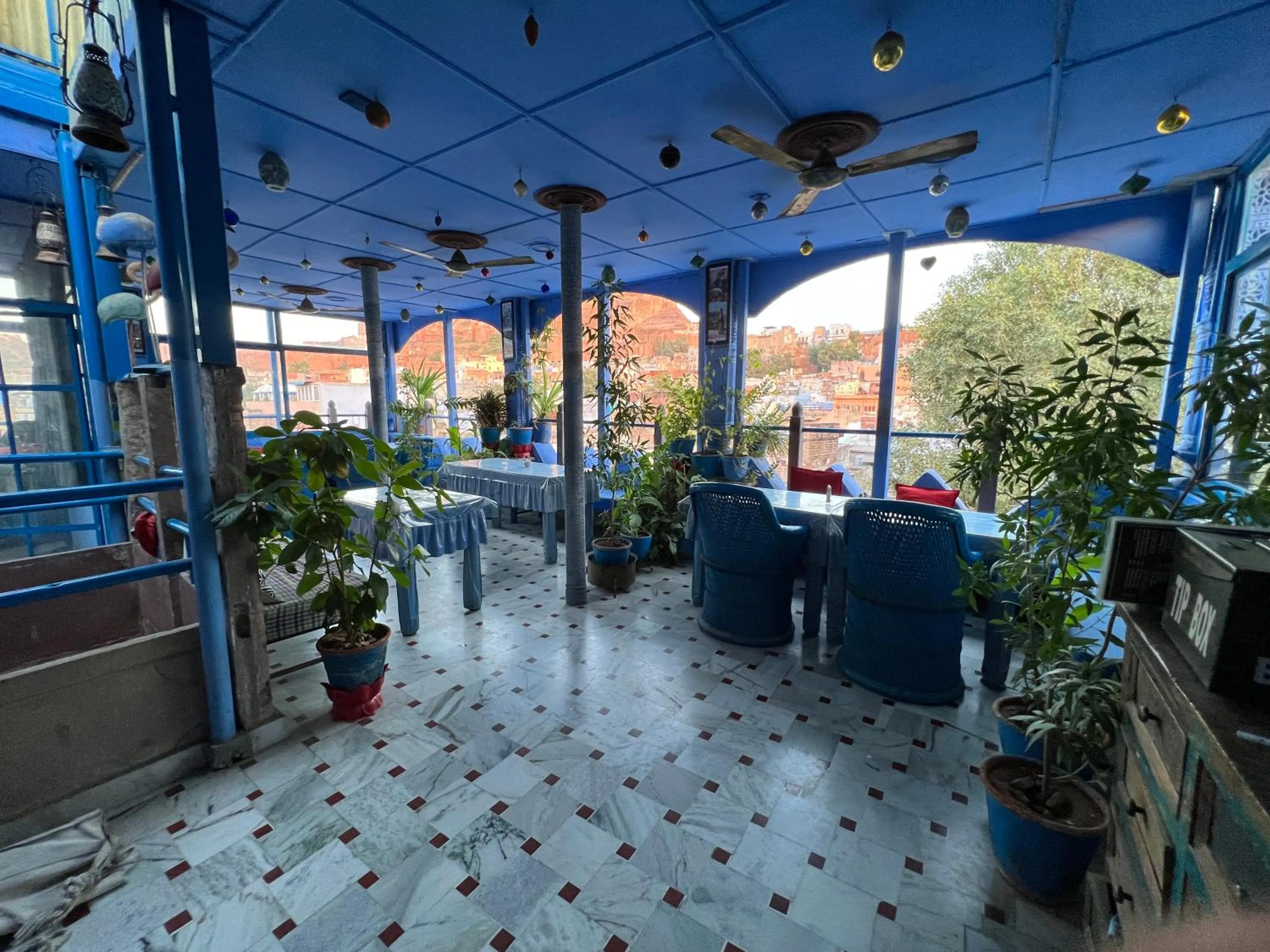 Restaurant/places to eat in Raj Mandir Boutique Home Stay