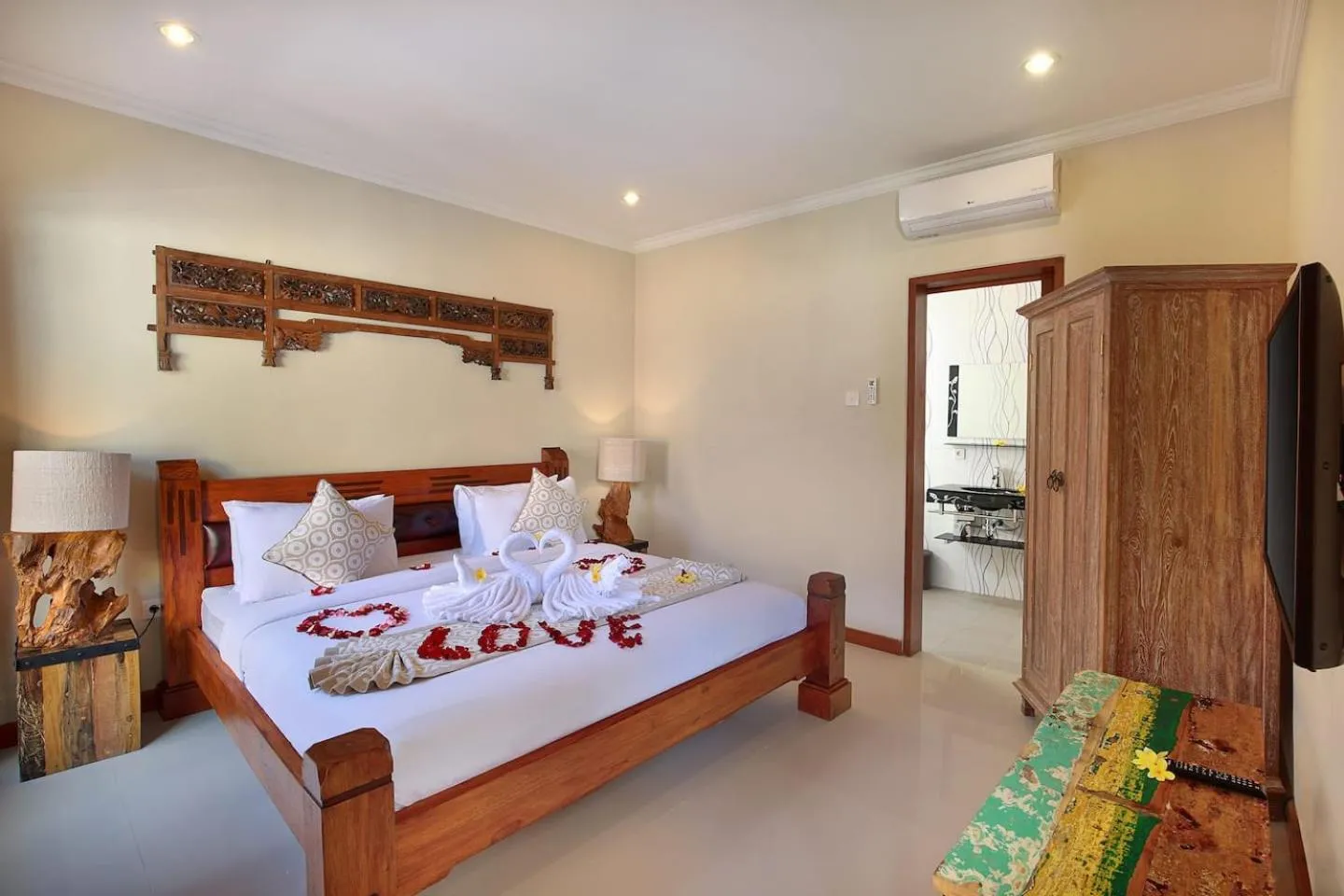 Bed in Kae Villa Anggrek