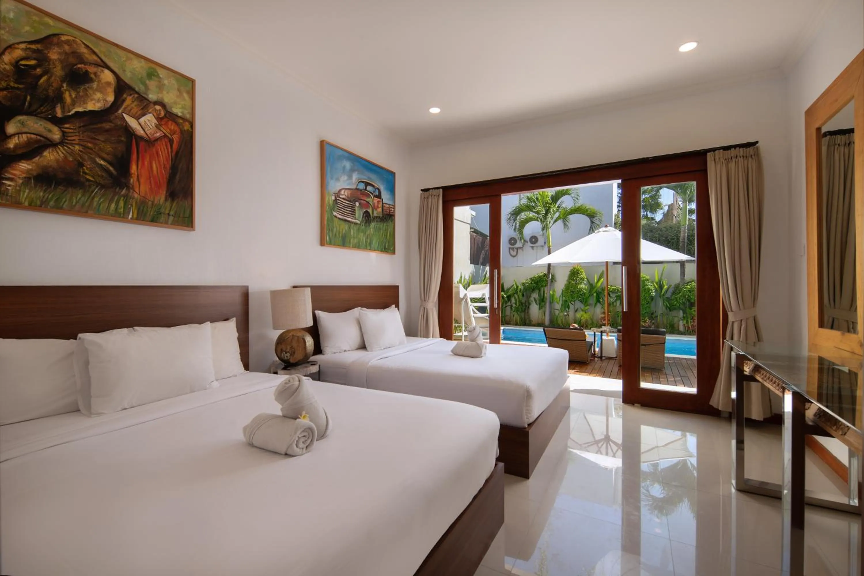 Bedroom, Bed in Daha Mansions Seminyak