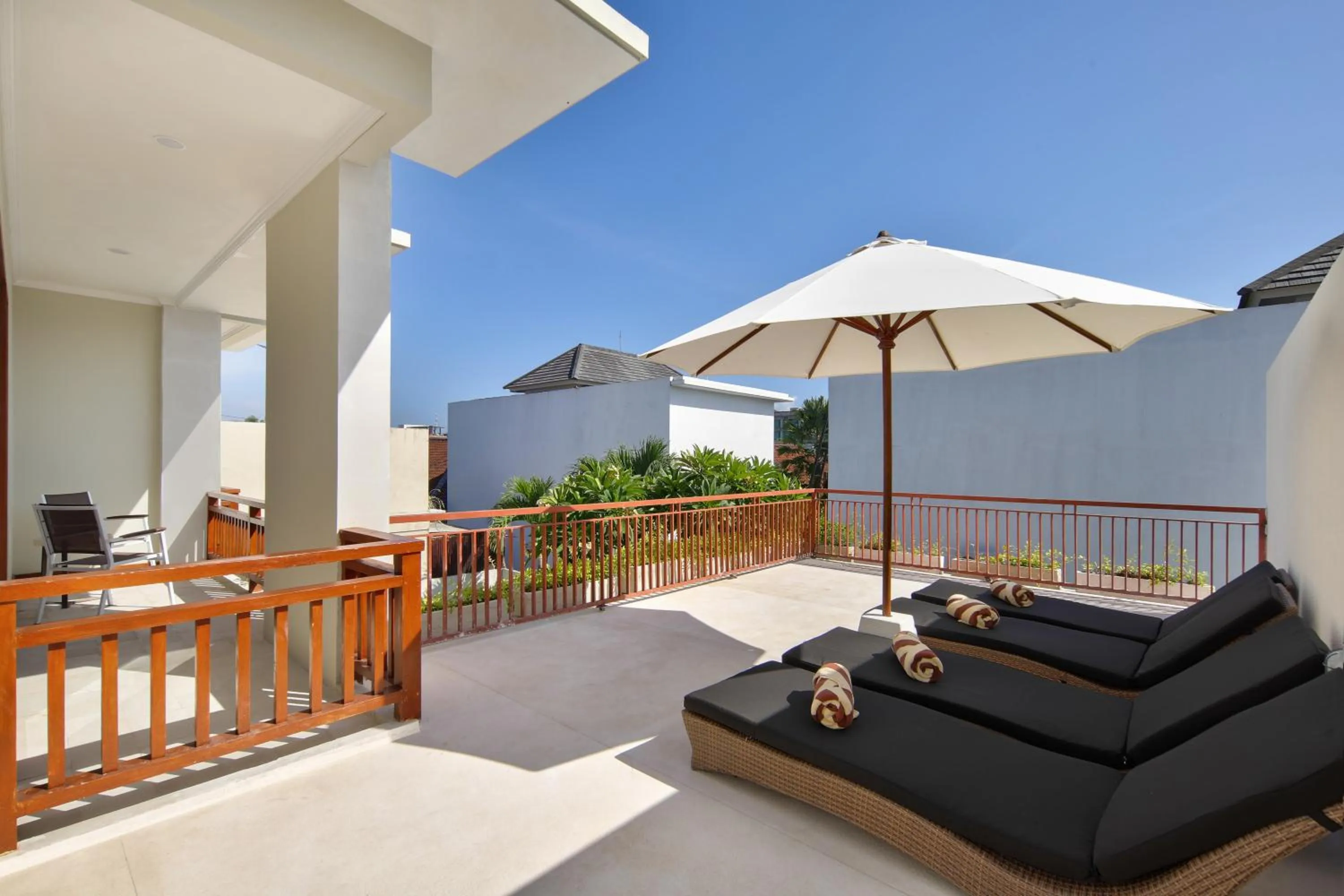 Day in Daha Mansions Seminyak