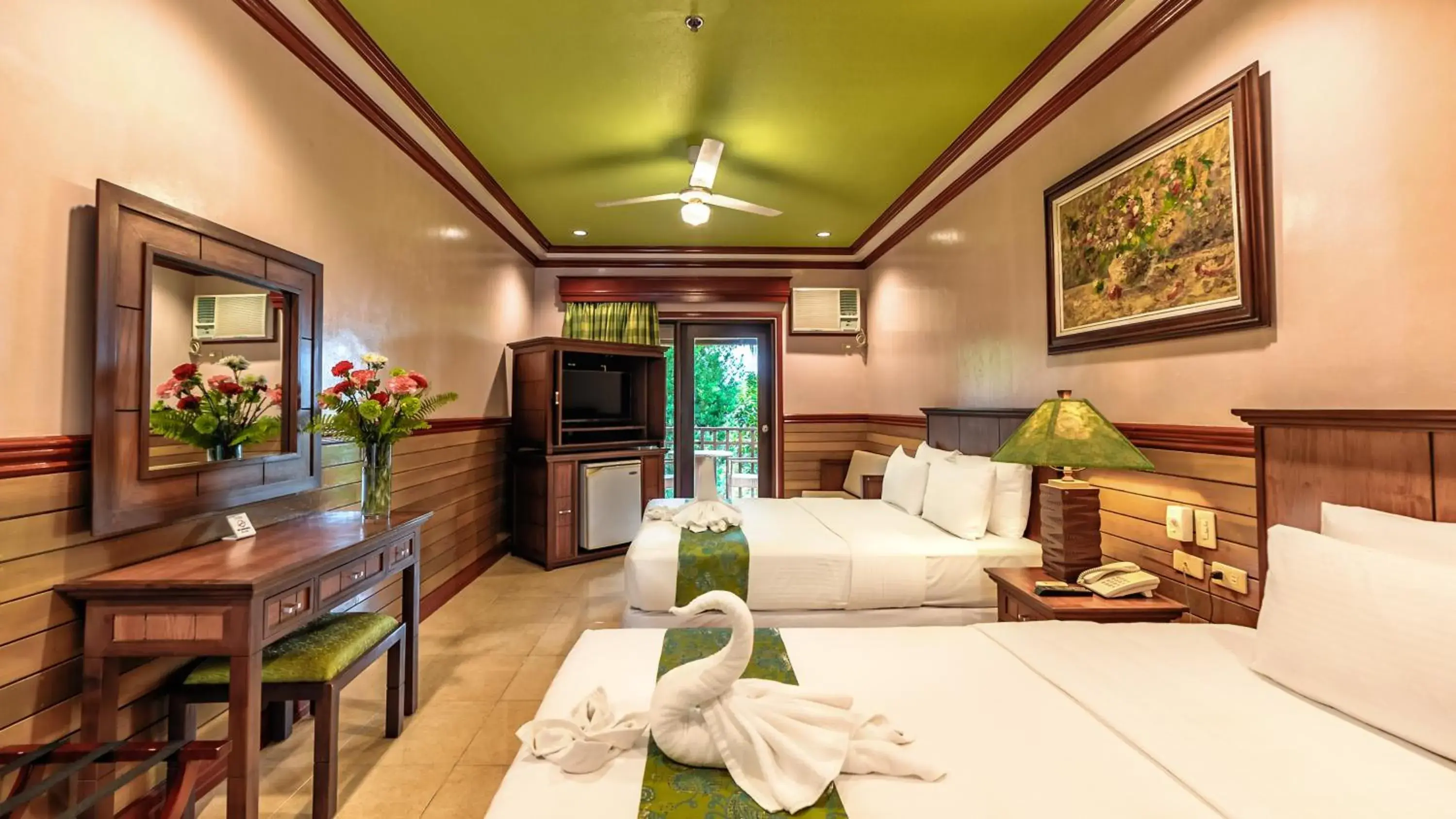 Deluxe Triple Room in Flushing Meadows Resorts & Playground Deluxe Triple Room in Flushing Meadows Resorts & Playground