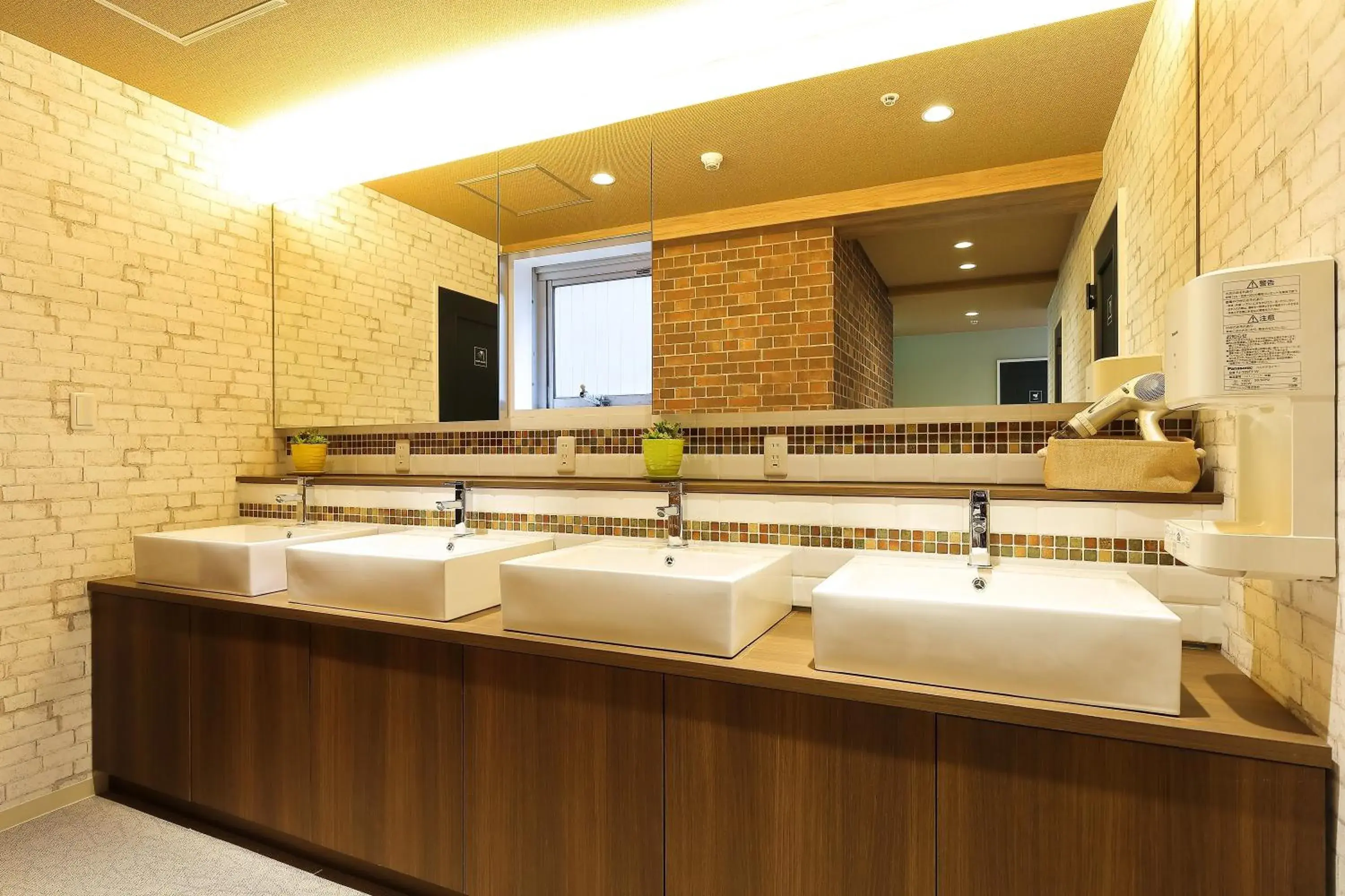 Family Room with Shared Bathroom - single occupancy in Guesthouse Kobe Nadeshikoya Family Room with Shared Bathroom - single occupancy in Guesthouse Kobe Nadeshikoya