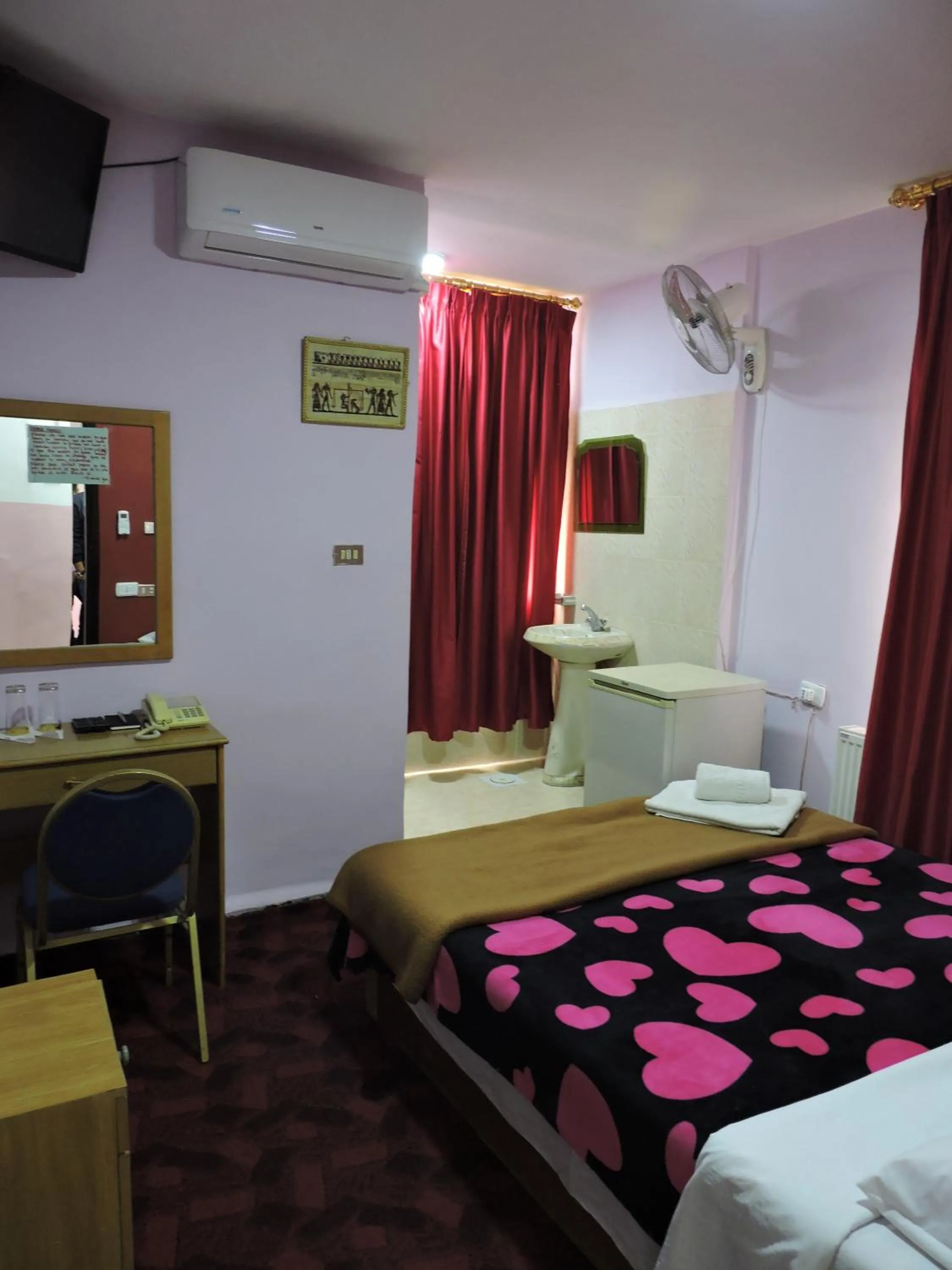 Bed in Valentine Inn