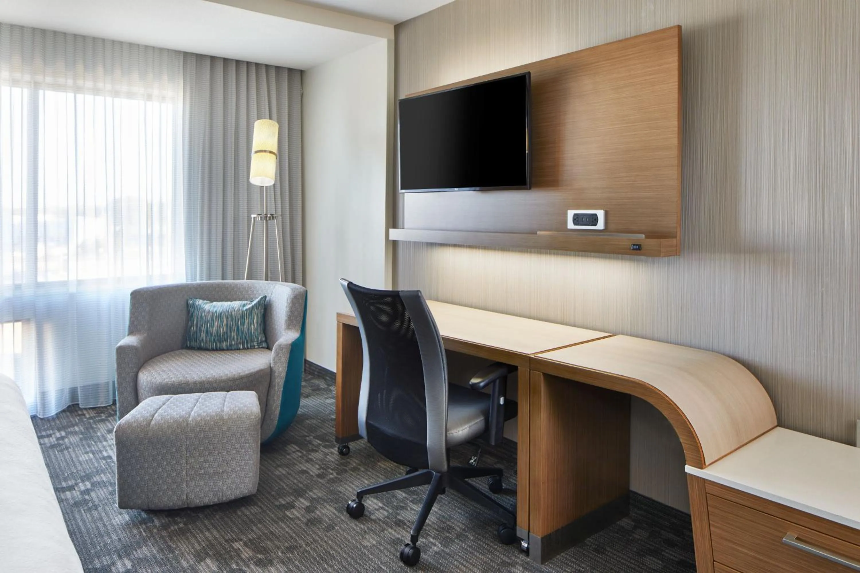 Photo of the whole room in Courtyard by Marriott Atlanta Lithia Springs