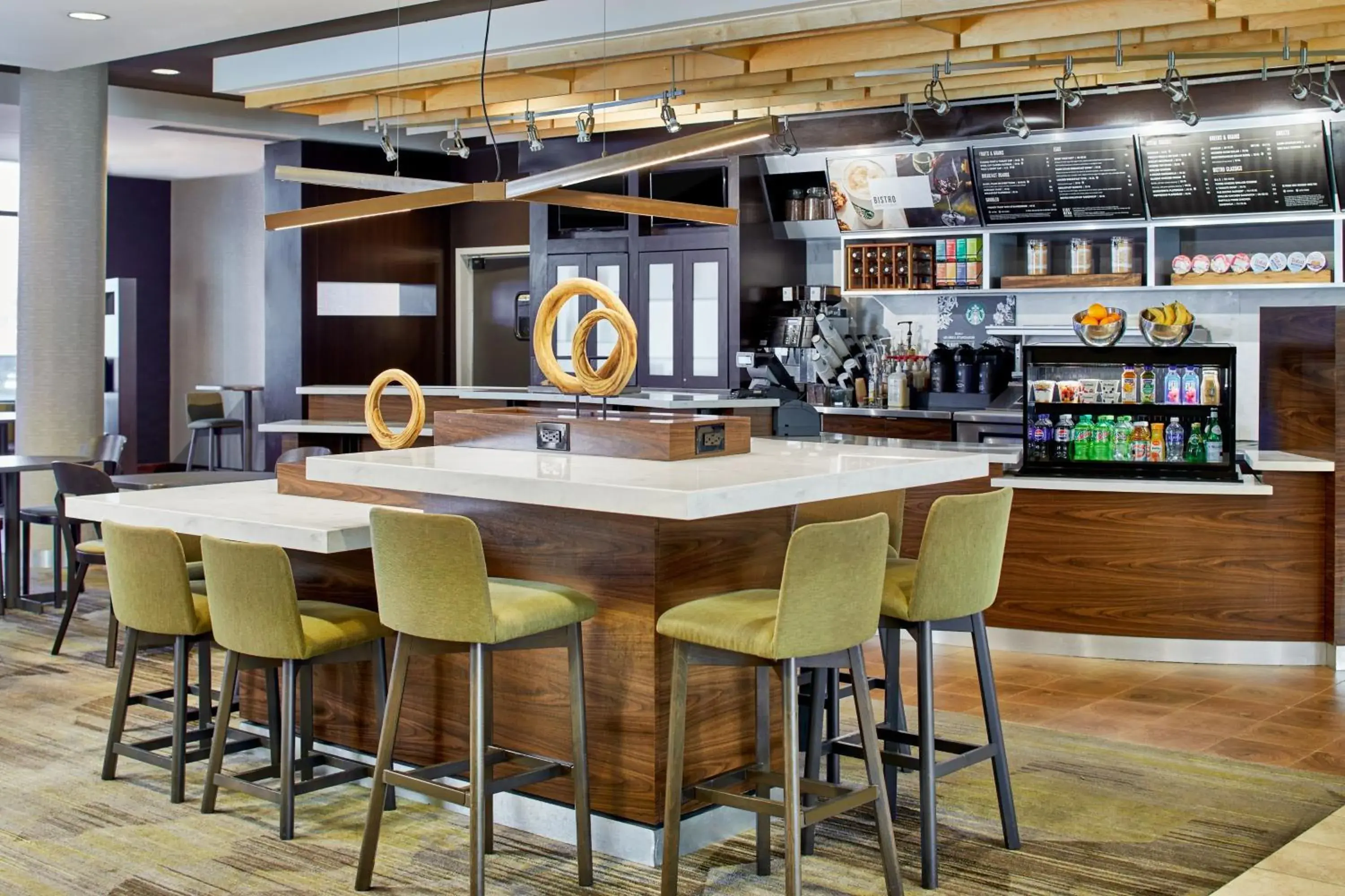 Lounge or bar in Courtyard by Marriott Atlanta Lithia Springs Lounge or bar in Courtyard by Marriott Atlanta Lithia Springs