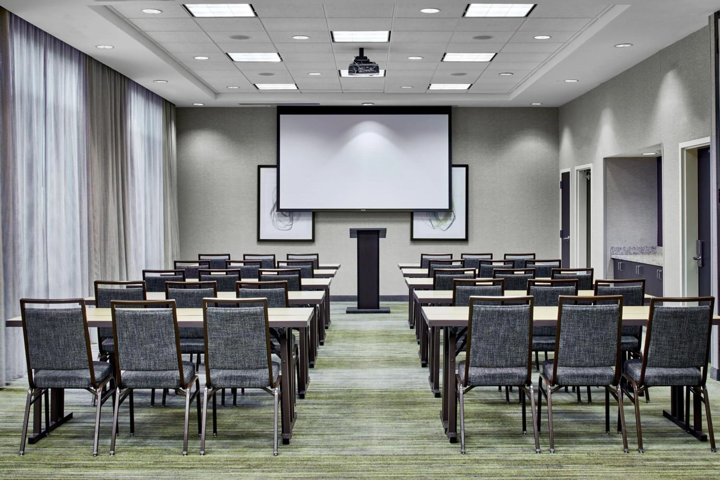 Meeting/conference room in Courtyard by Marriott Atlanta Lithia Springs