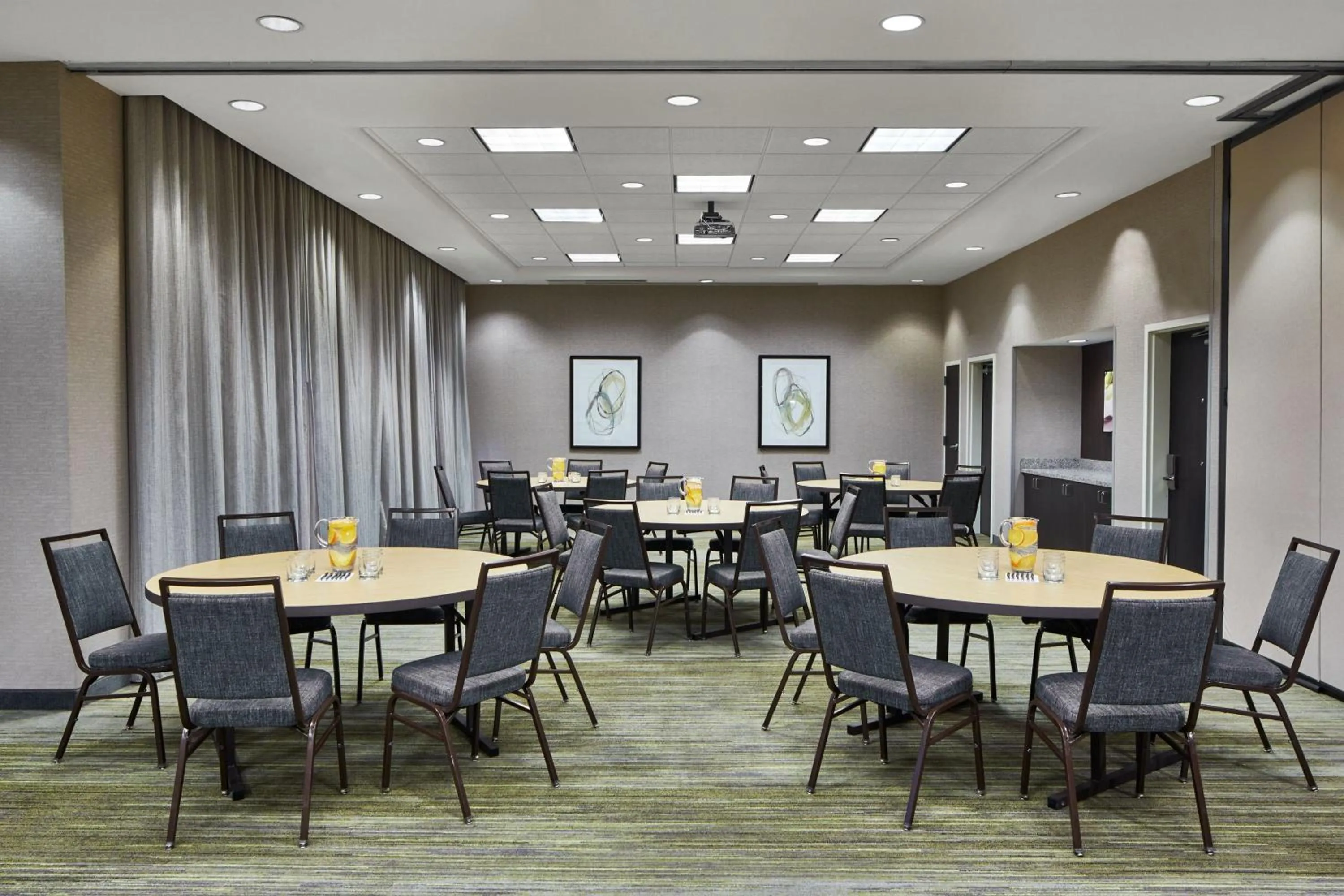Meeting/conference room in Courtyard by Marriott Atlanta Lithia Springs