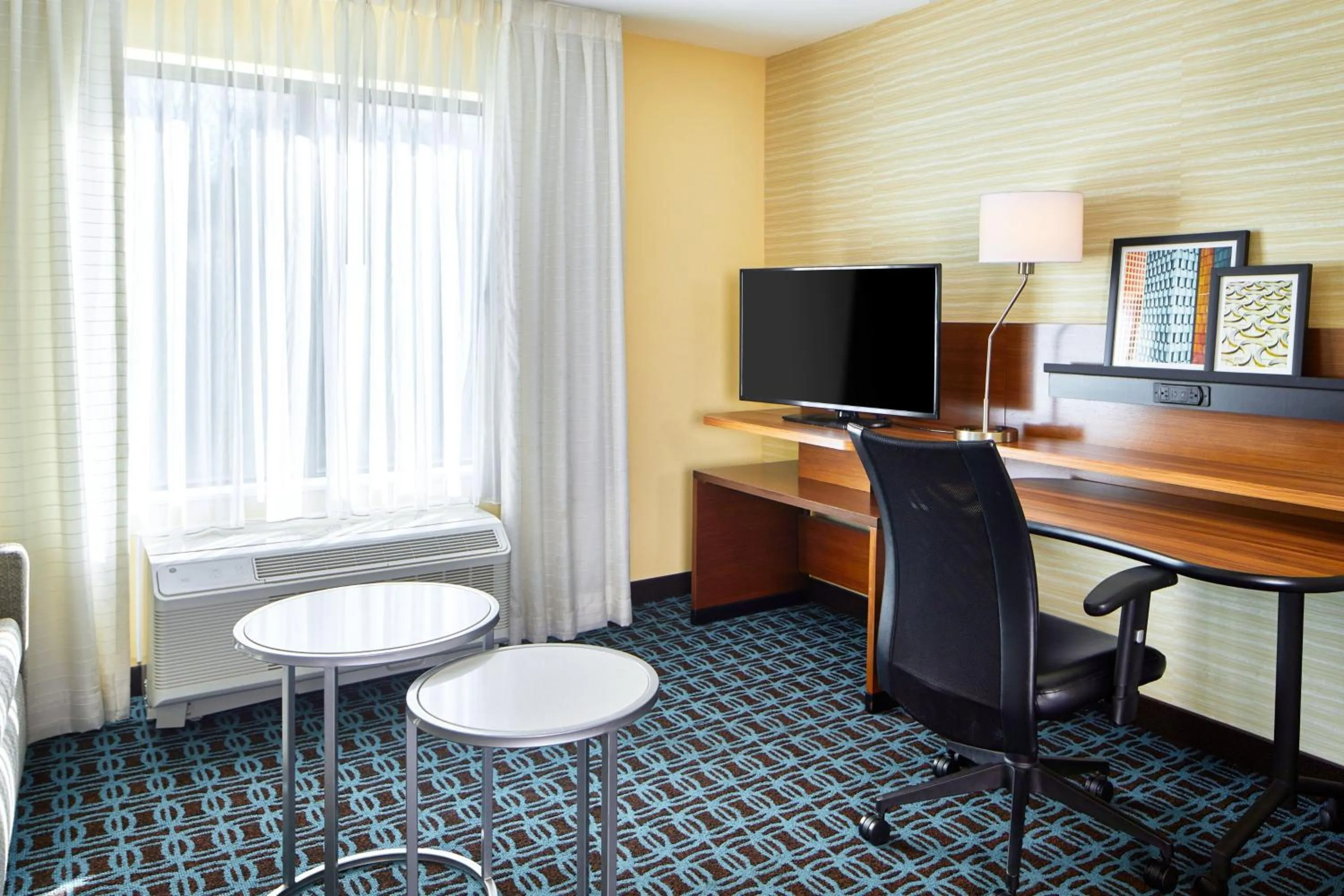 Living room in Fairfield Inn & Suites by Marriott Atlanta Lithia Springs