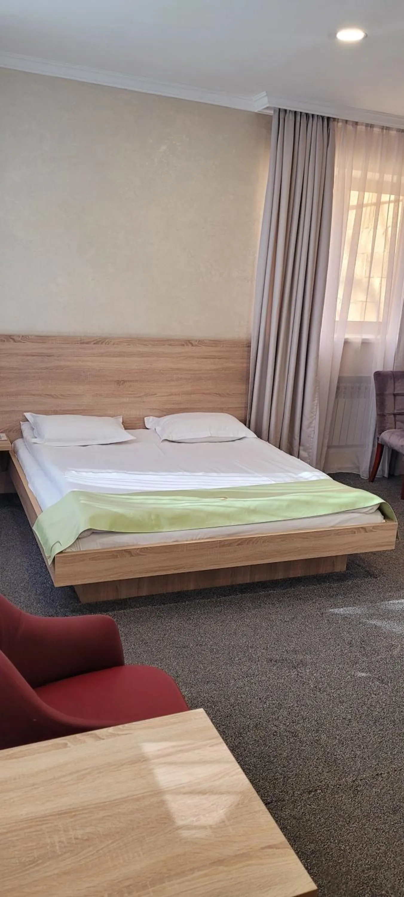 Photo of the whole room in Renion Hotel