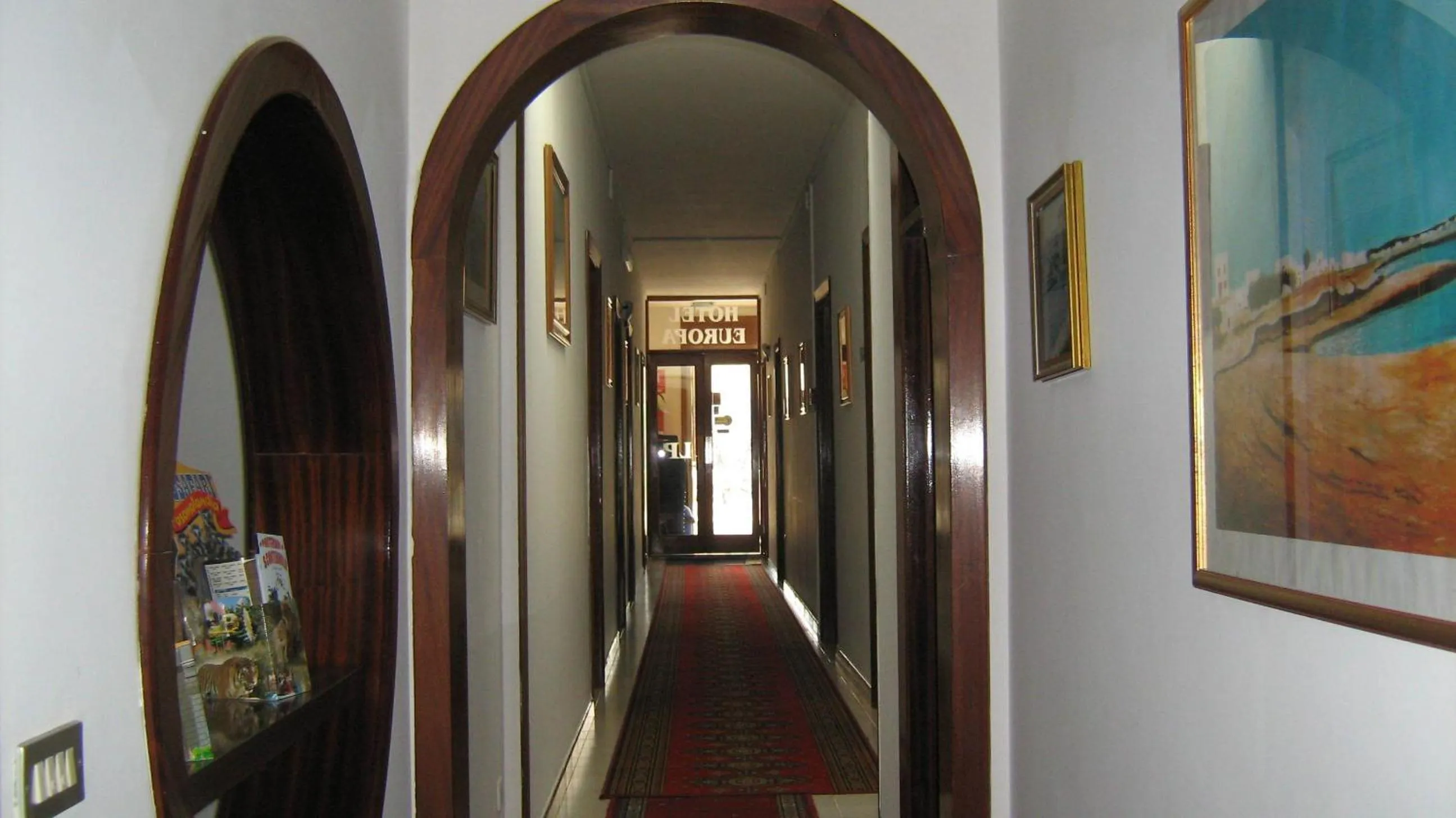 Decorative detail in Albergo Europa