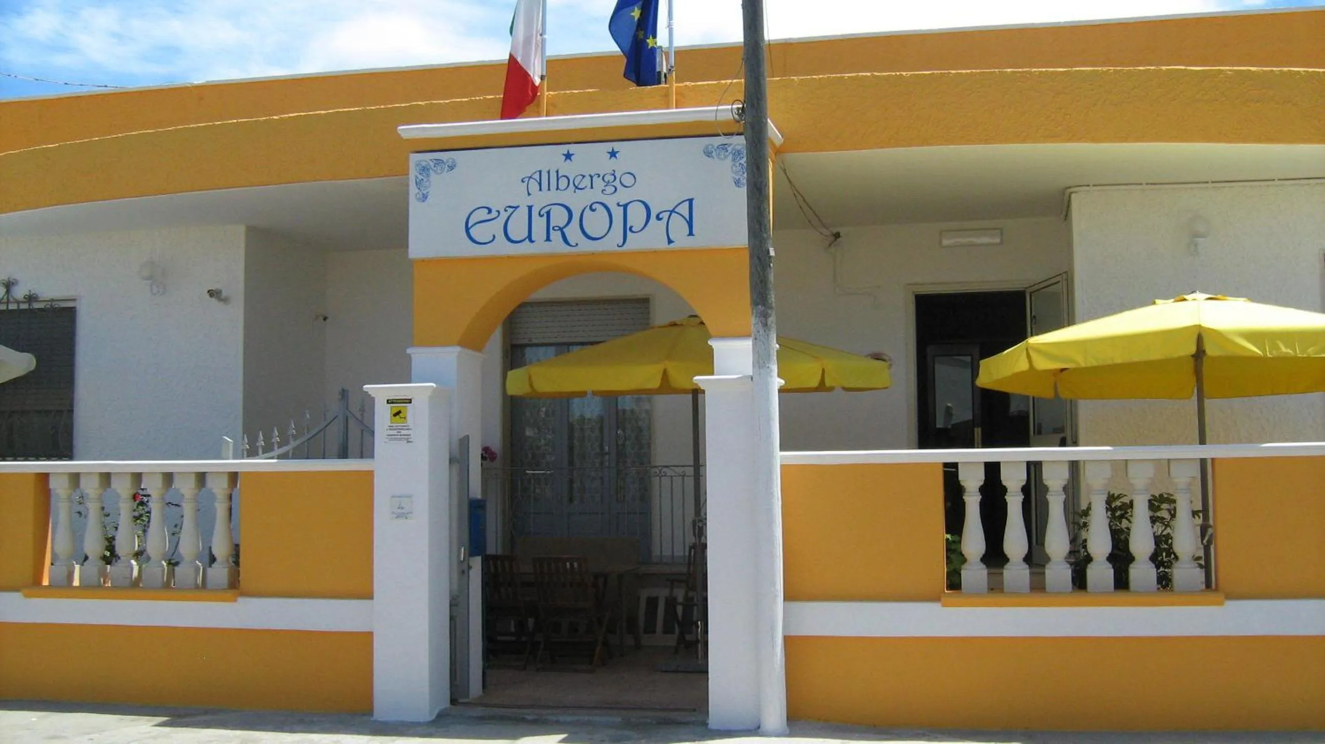 Facade/entrance in Albergo Europa