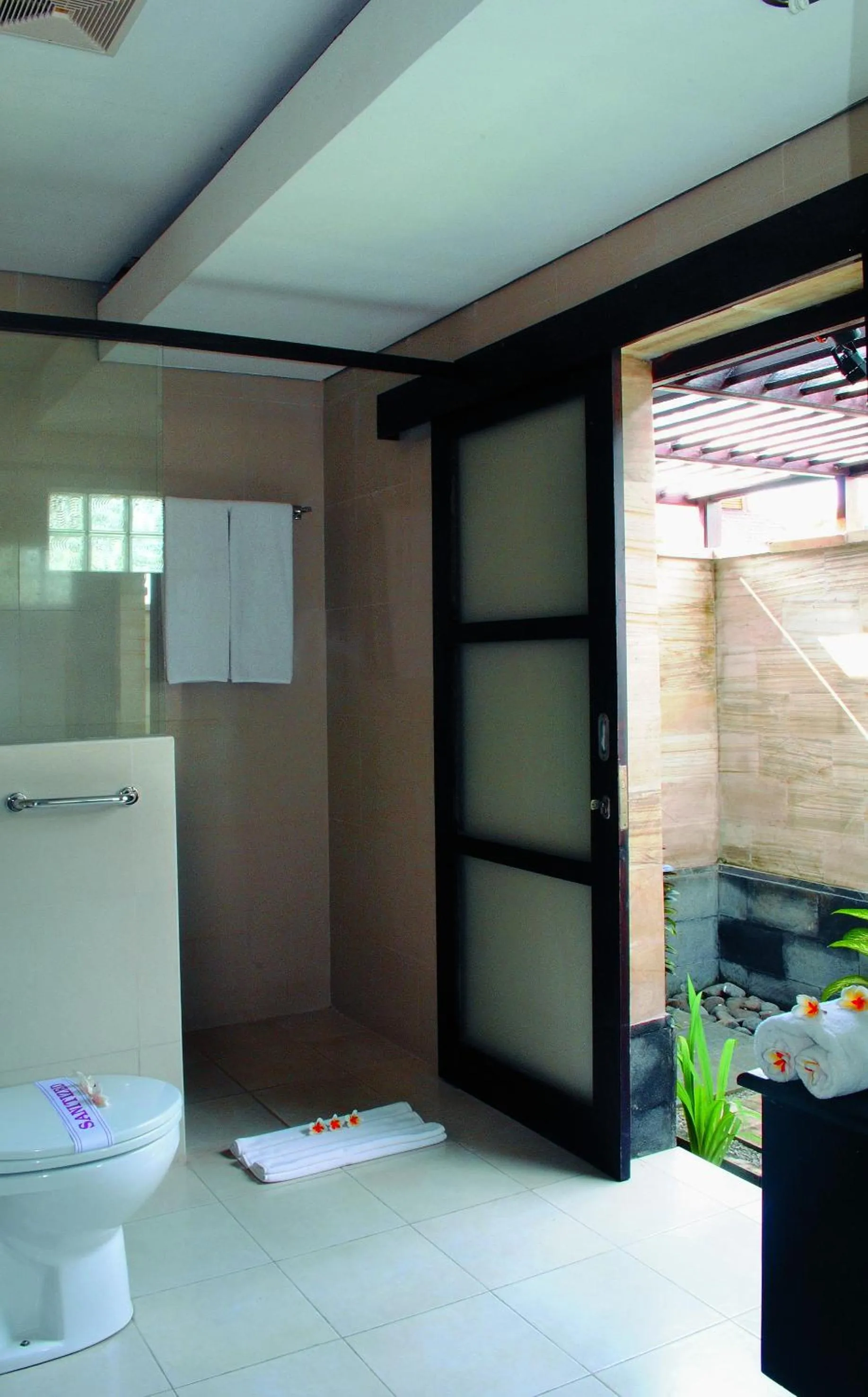 Bathroom in Aneka Lovina Villas & Spa