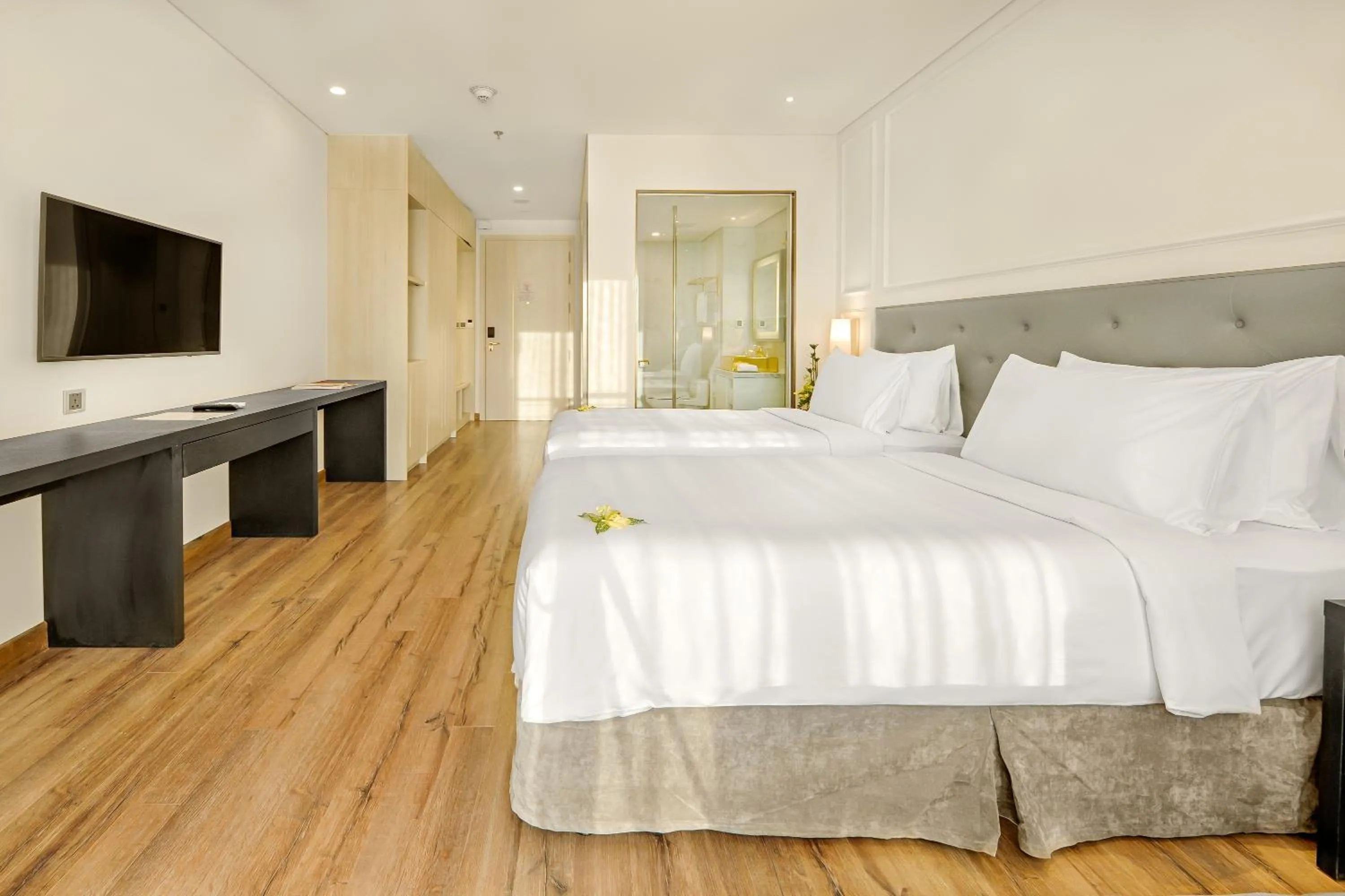 Bed in Wyndham Danang Golden Bay - Free Shuttle Bus to Beach