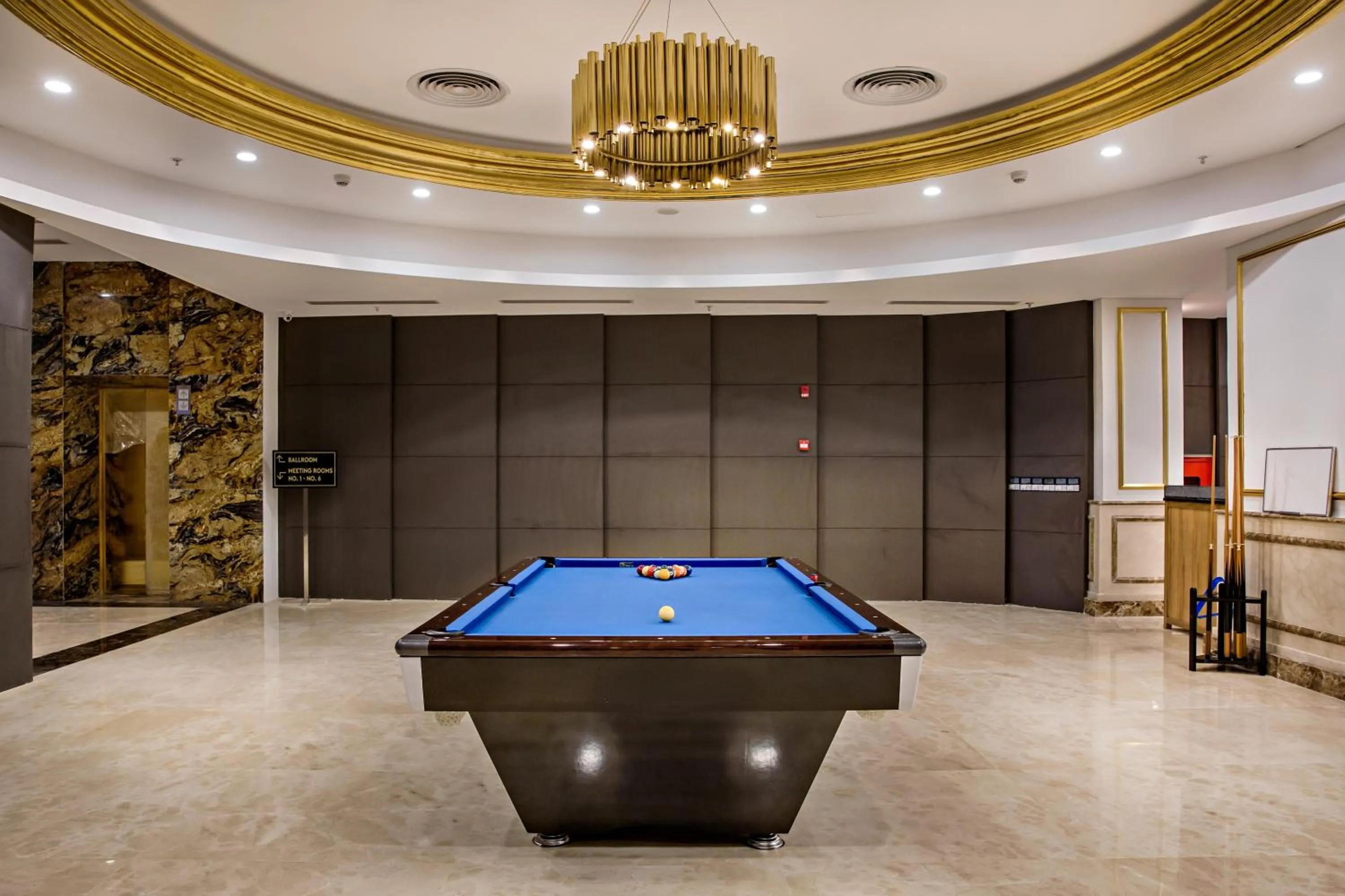 Billiard in Wyndham Danang Golden Bay - Free Shuttle Bus to Beach
