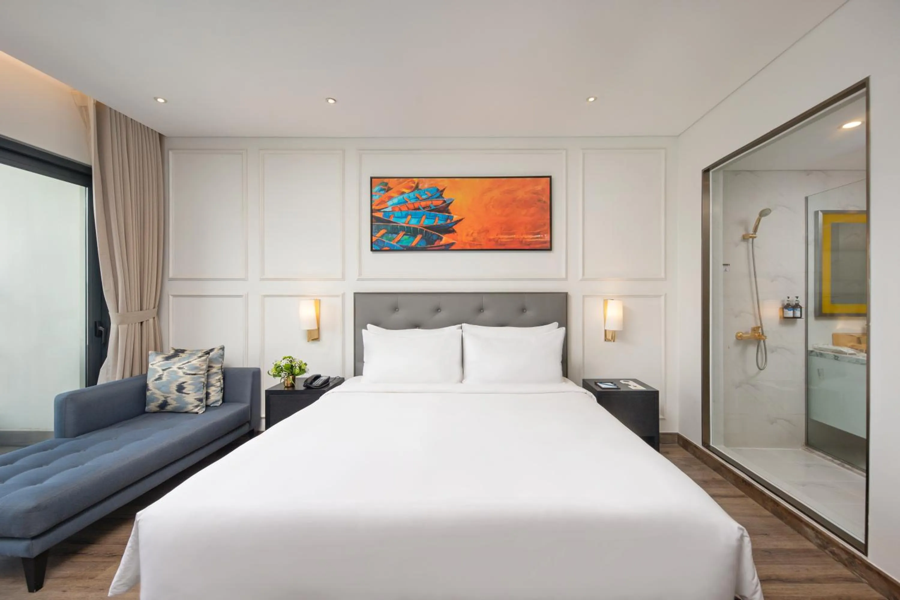 Bed in Wyndham Danang Golden Bay - Free Shuttle Bus to Beach