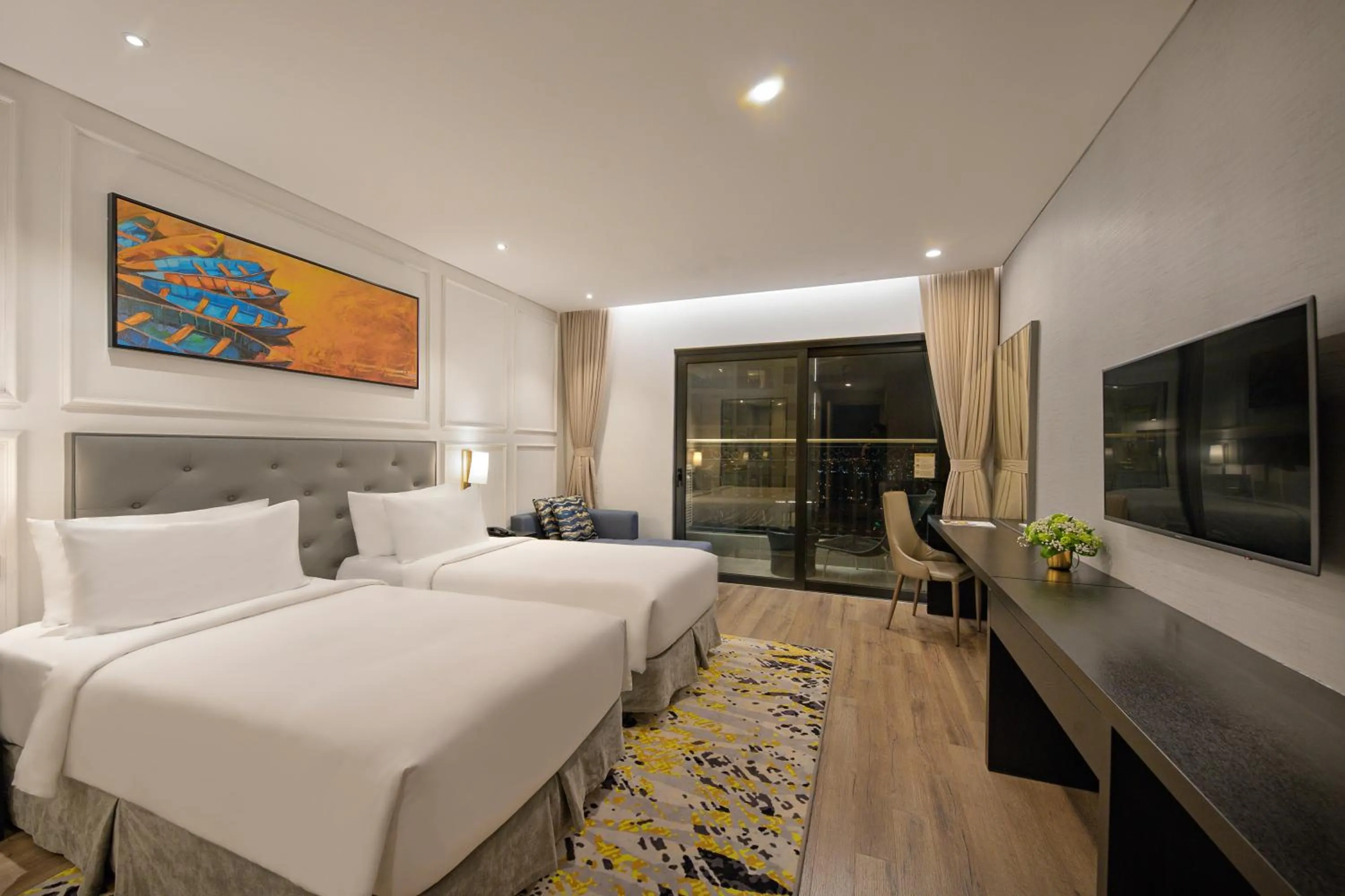 Bed in Wyndham Danang Golden Bay - Free Shuttle Bus to Beach